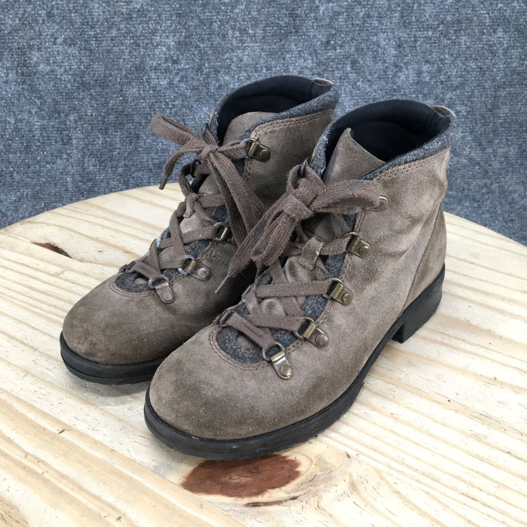 Clarks Clarks Womens 8 M Brown Suede Lace Up Casual Block Ankle Bootie Faralyn Boot Size US 8 / IT 38 - 3 Thumbnail