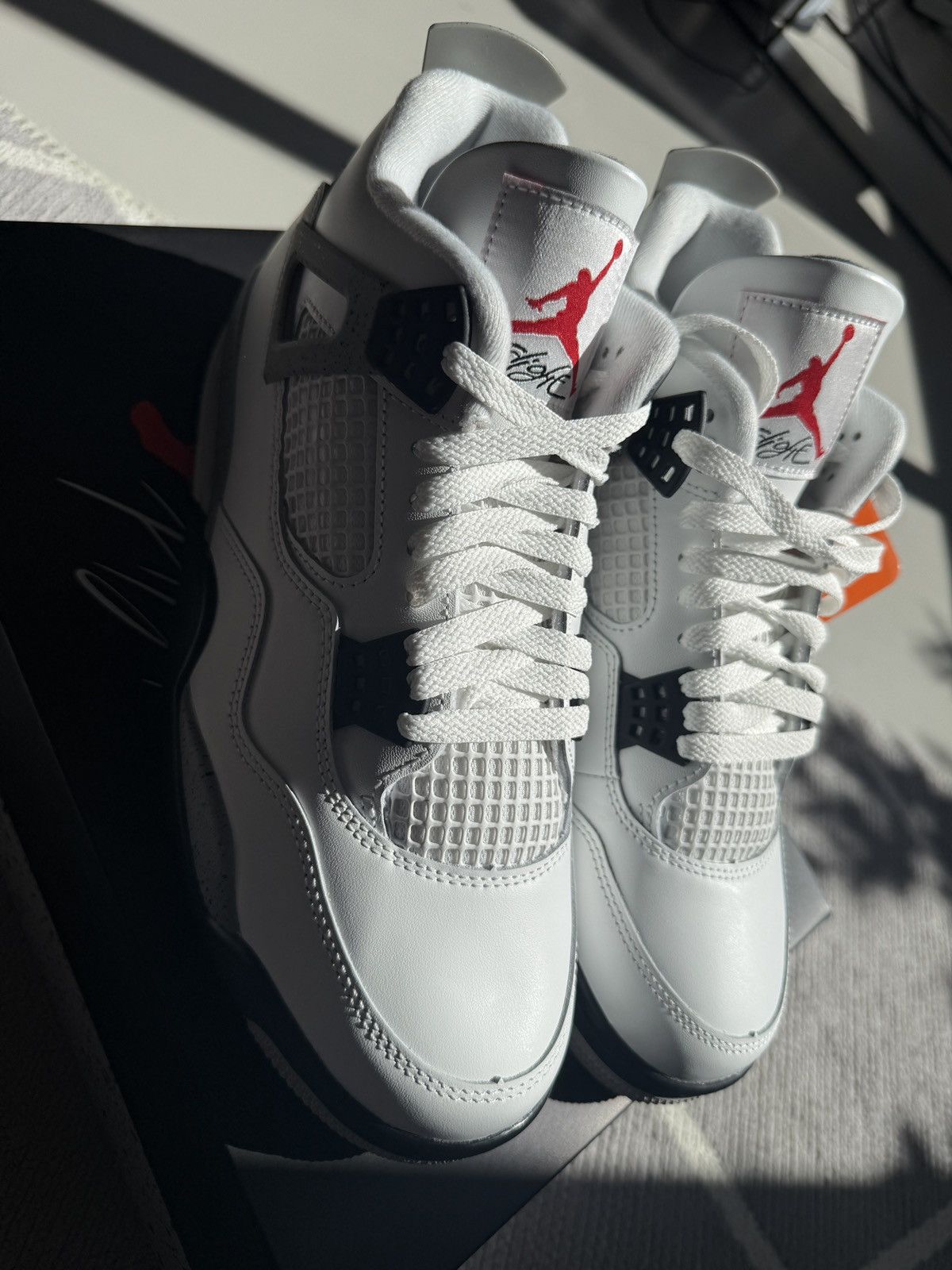Jordan Brand Jordan White cement 4 Size US 10 / EU 43 - 1 Thumbnail