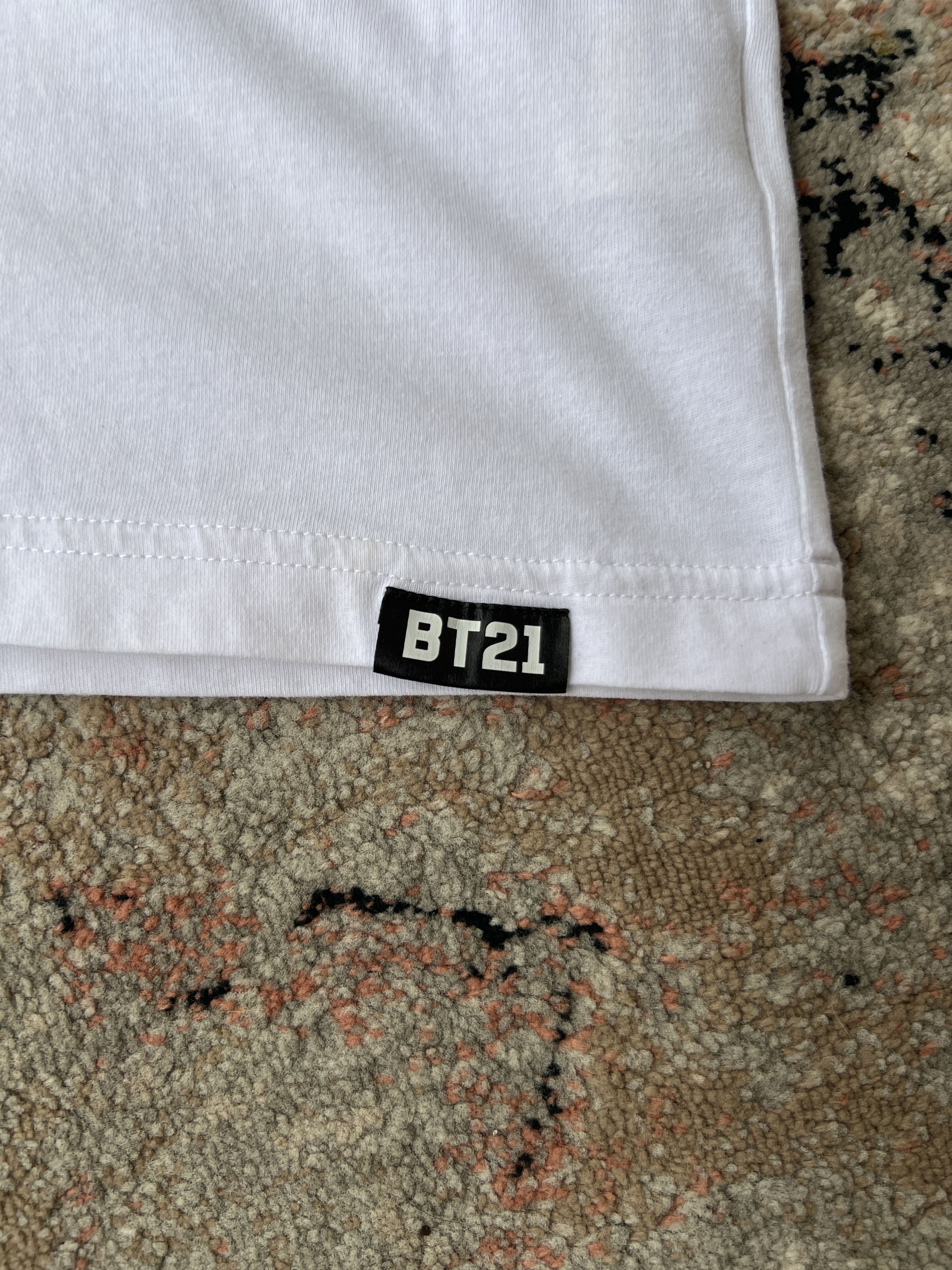 Japanese Brand Uniqlo BT21 Passionate Chimmy T-Shirt Size US L / EU 52-54 / 3 - 2 Thumbnail