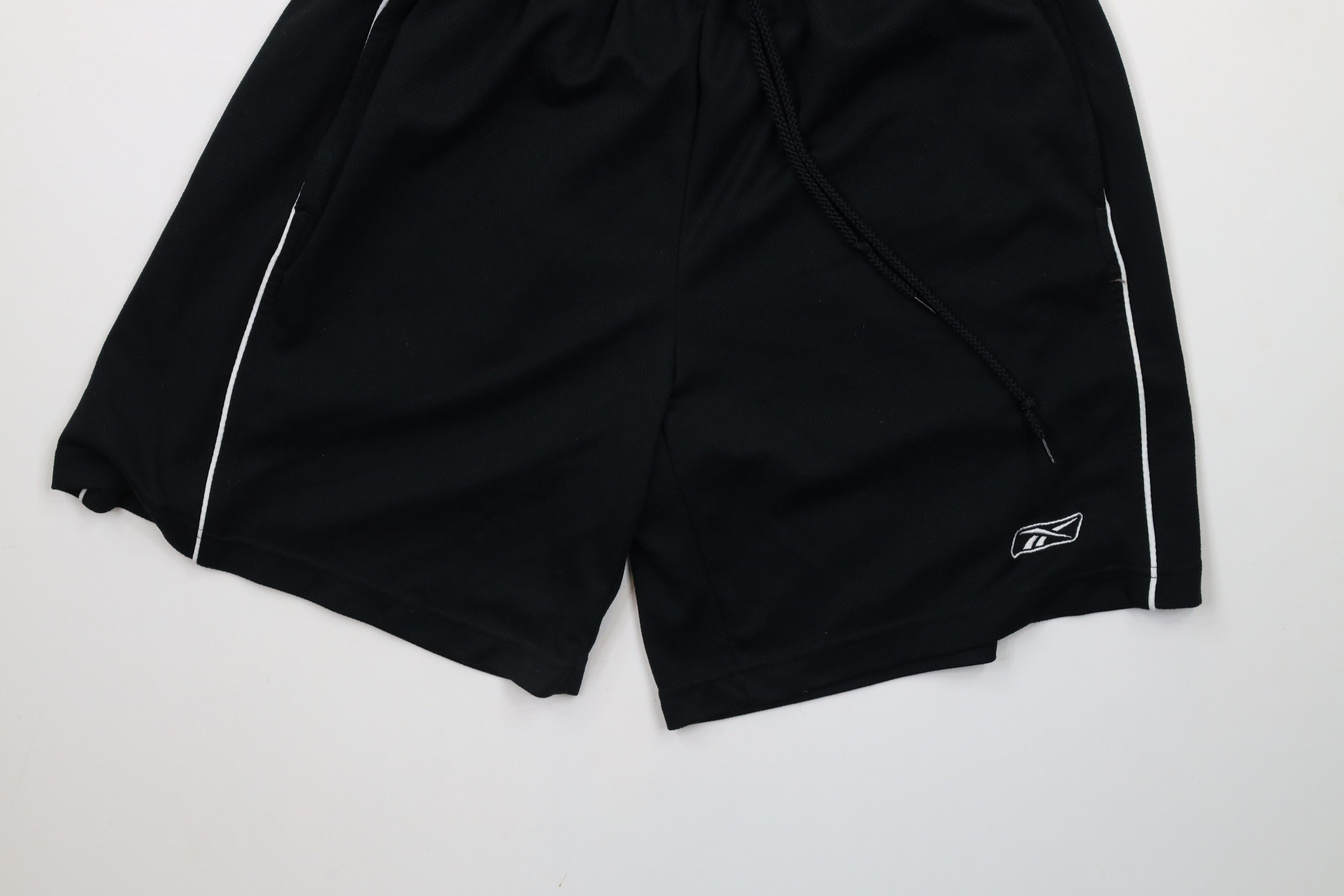 Reebok × Vintage Vintage 90s Reebok Logo Above Knee Heavyweight Shorts Black Size US 32 / EU 48 - 4 Thumbnail