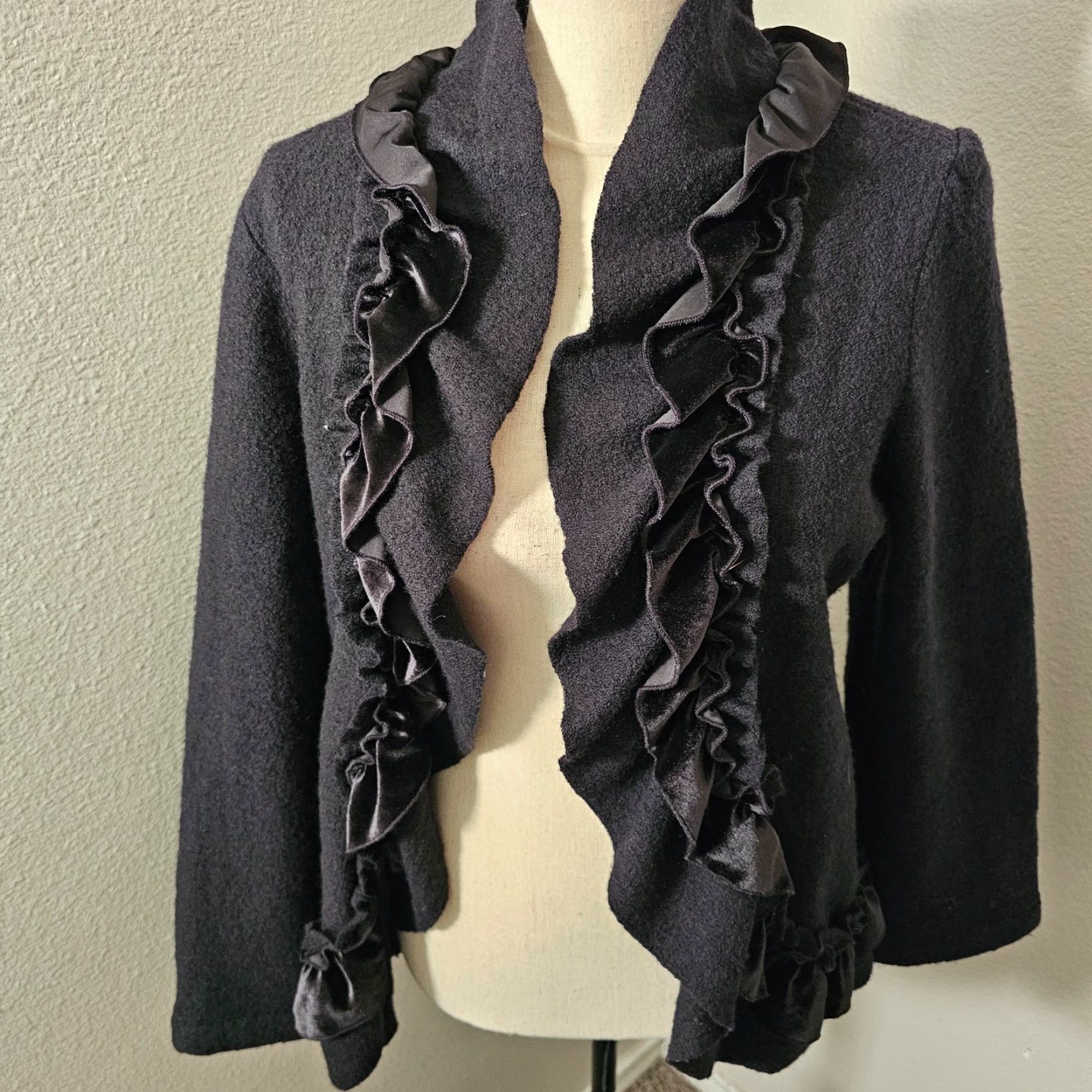 Madison Madison Black Open Front Cardigan Sweater Women's L Long Sleeve Ruffle Trim Size L / US 10 / IT 46 - 5 Thumbnail