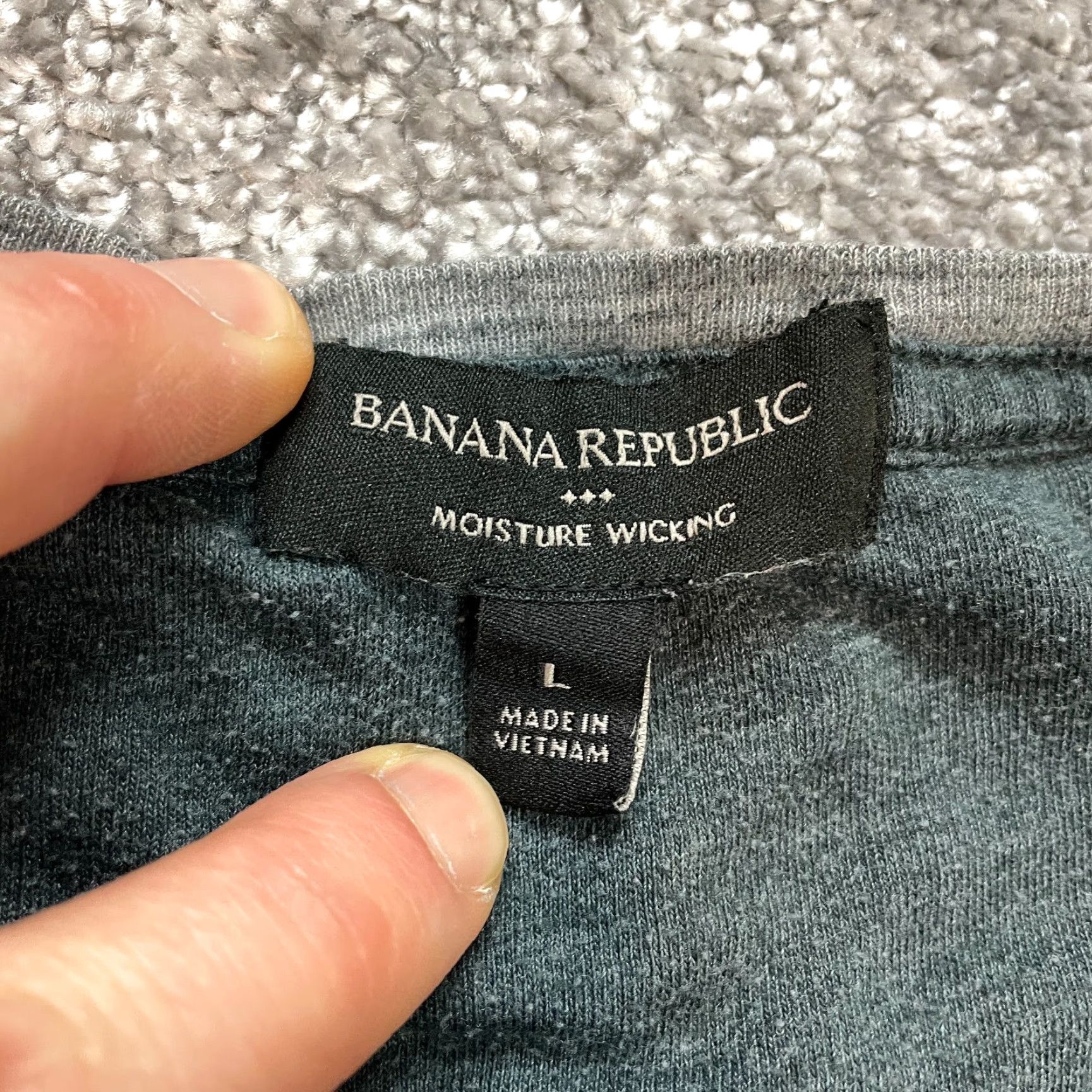 Banana Republic Banana Republic Moisture Wicking Shirt Mens Large Heather Gray Long Sleeve Crew Neck Size US L / EU 52-54 / 3 - 4 Thumbnail