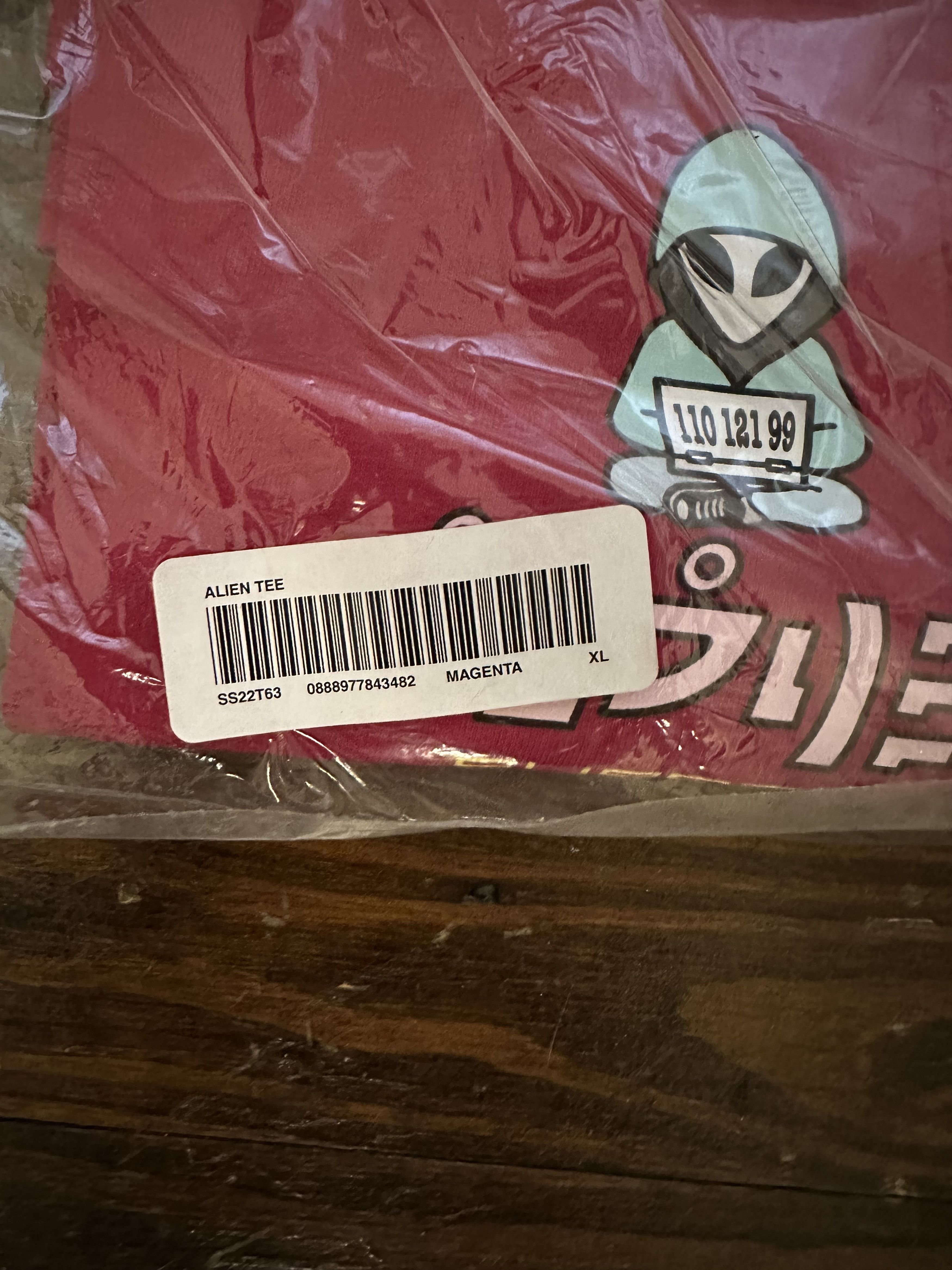 Supreme Supreme Alien Tee SS22 Size US XL / EU 56 / 4 - 2 Thumbnail