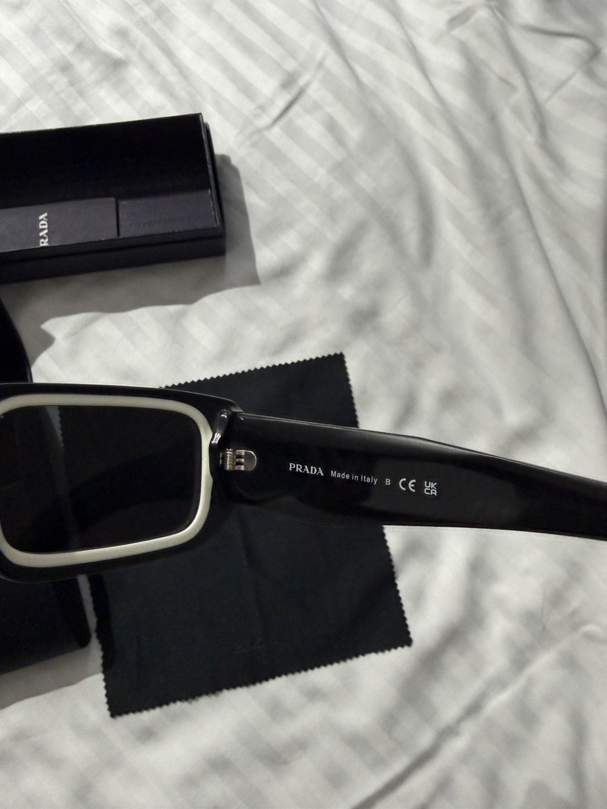 Prada Prada Sunglasses PR 06YS Size ONE SIZE - 7 Thumbnail