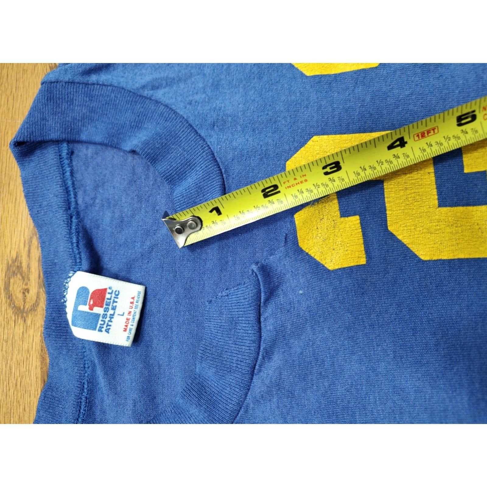 Vintage VINTAGE Russell Mens Large Blue Long Sleeve T Shirt Preppy Lakers Volleyball 80s 90s Retro College USA Size US L / EU 52-54 / 3 - 7 Thumbnail