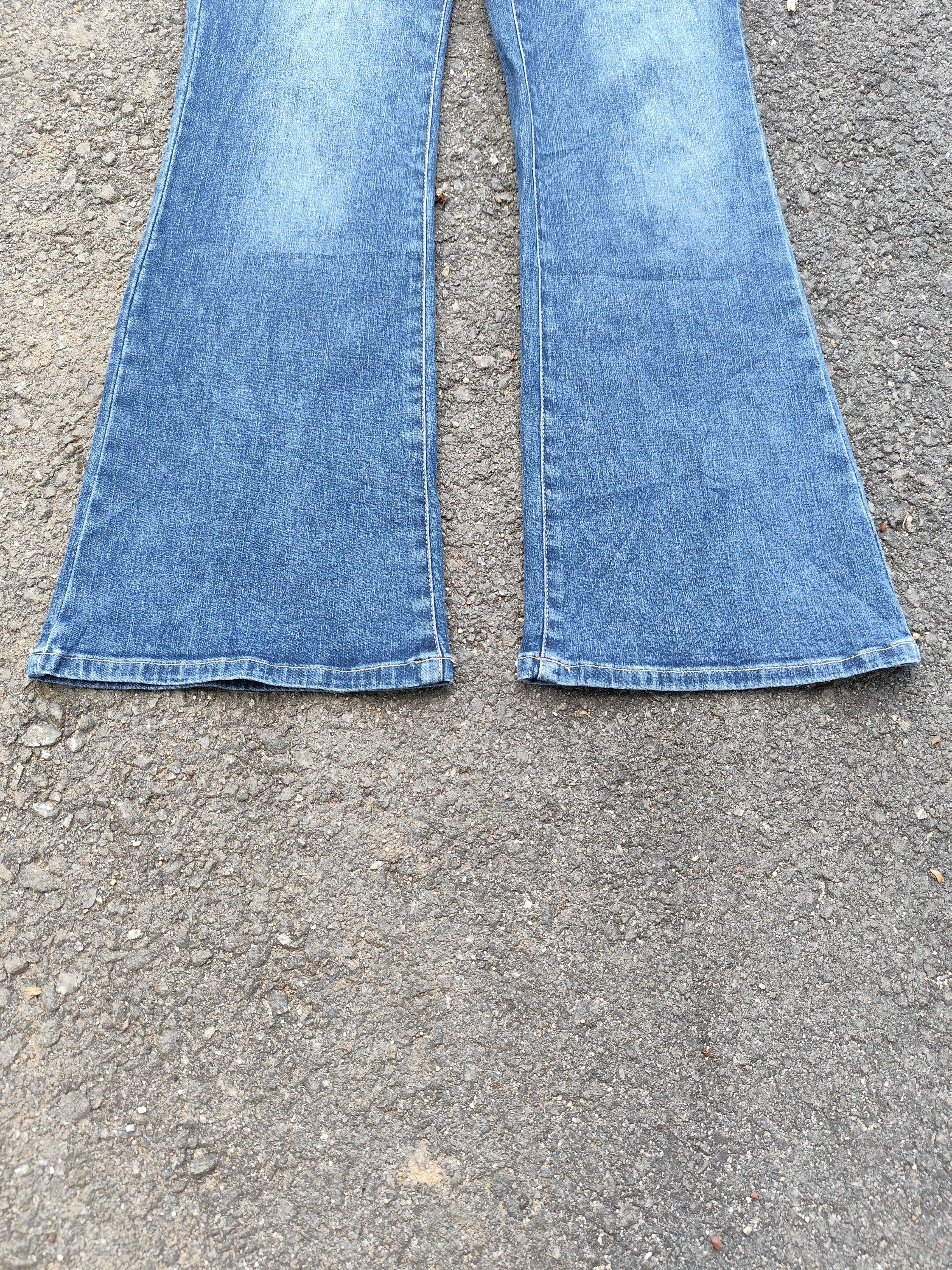 Japanese Brand Japanese Brand Vintage Flare Jeans B_J/1124/9 Size 32" / US 10 / IT 46 - 2 Thumbnail