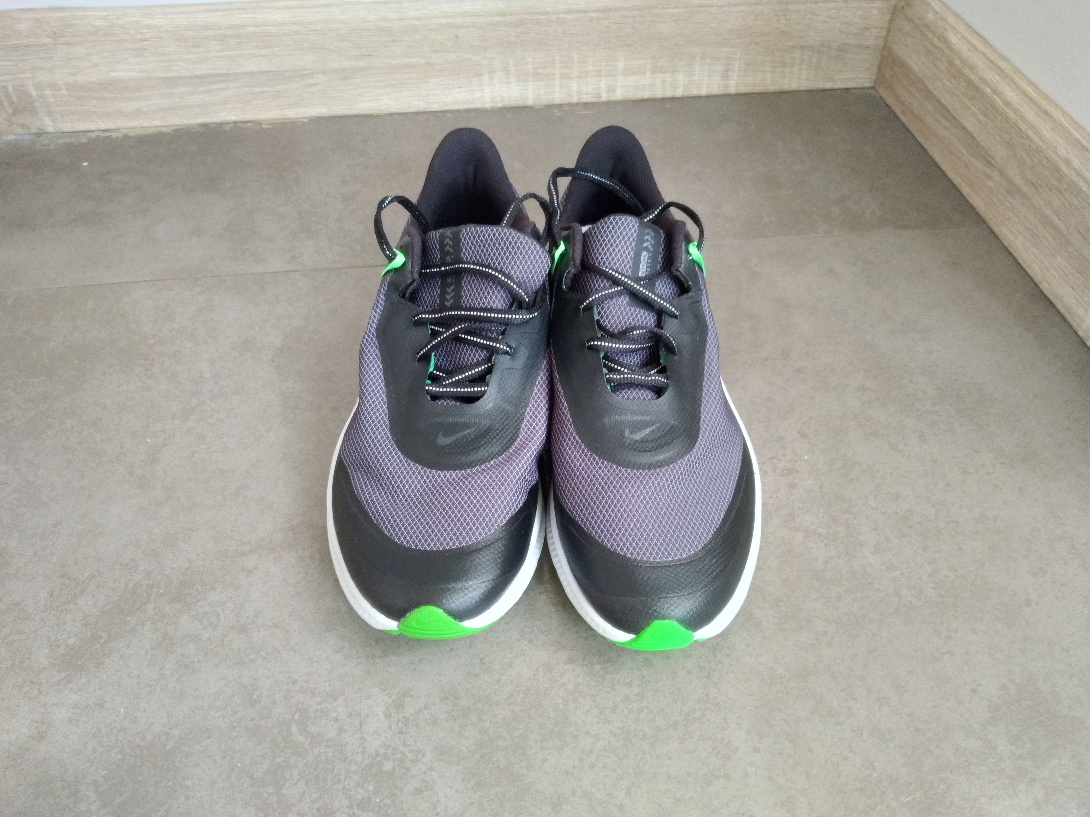 Nike Nike Quest 3 Shield / Running Shoe Size US 11 / EU 44 - 4 Thumbnail