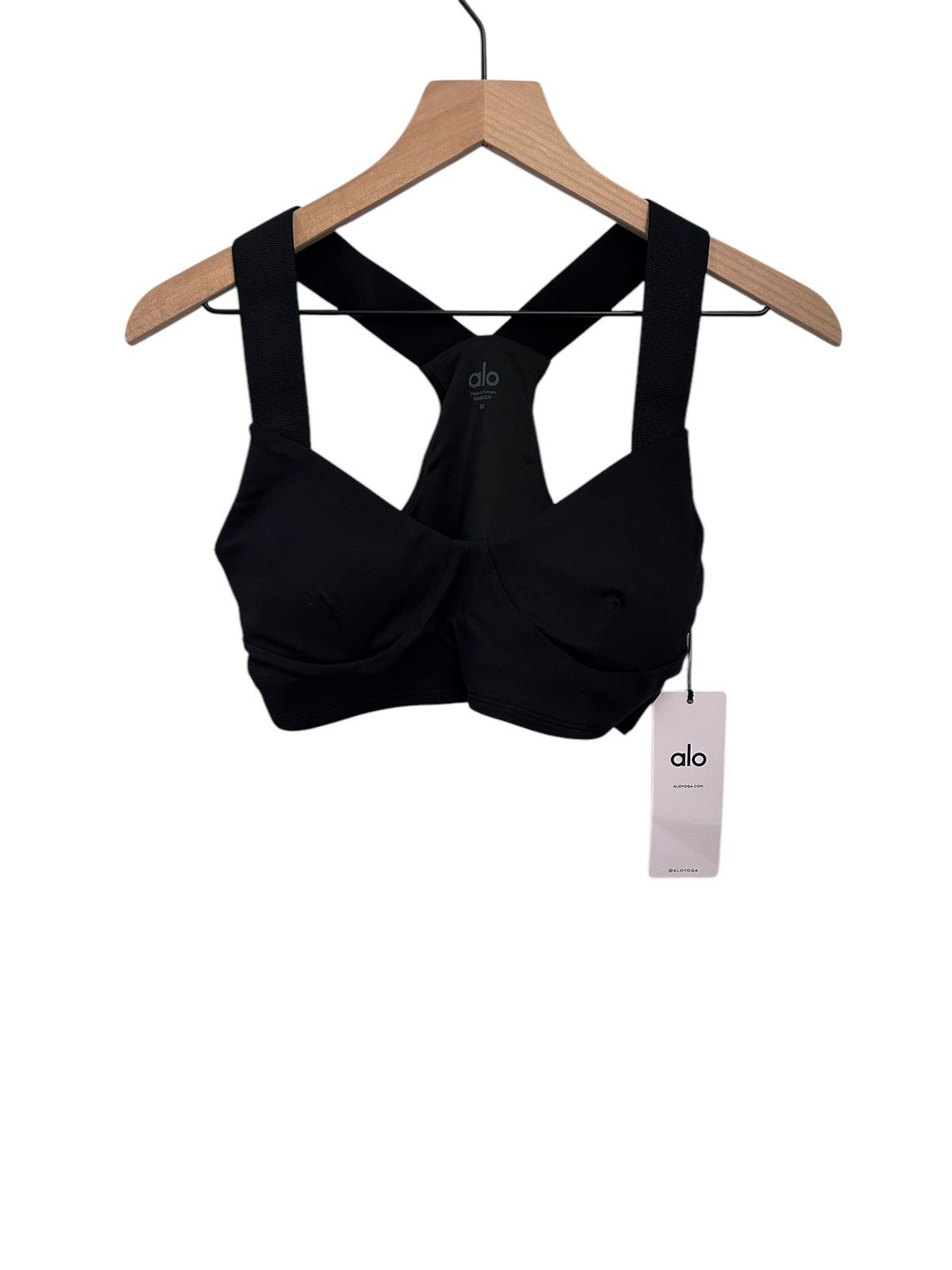 Alo Yoga Alo Yoga Airbrush Rev It Up Bra Black Size M NWT Authentic Size M / US 6-8 / IT 42-44 - 4 Thumbnail