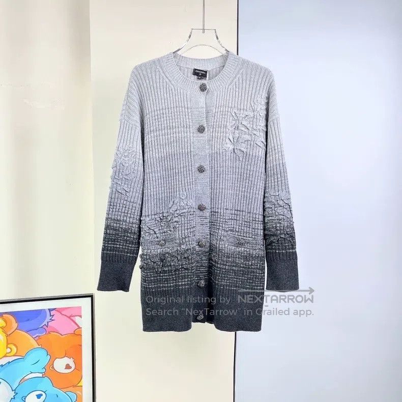 Chanel Chanel 22K black and gray gradient cashmere knitted cardig Size XXS / US 00 / IT 34 - 1 Thumbnail