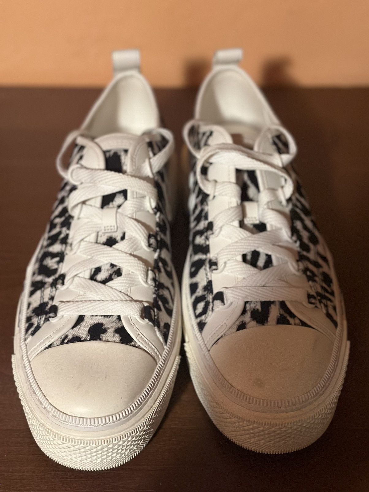 アミリ Leopard Skel トップス ロー B/ホワイト スニーカー AMIRIのブラック＆ホワイト Leopard Skel-Top ローカット