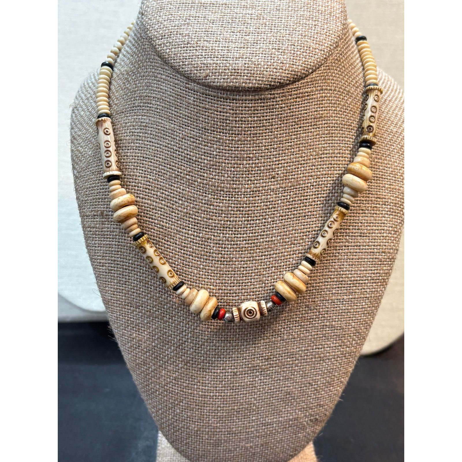 Other VTG 1980s Bone Bead Necklace 16" Tribal Boho Carved Beads Size ONE SIZE - 1 Thumbnail