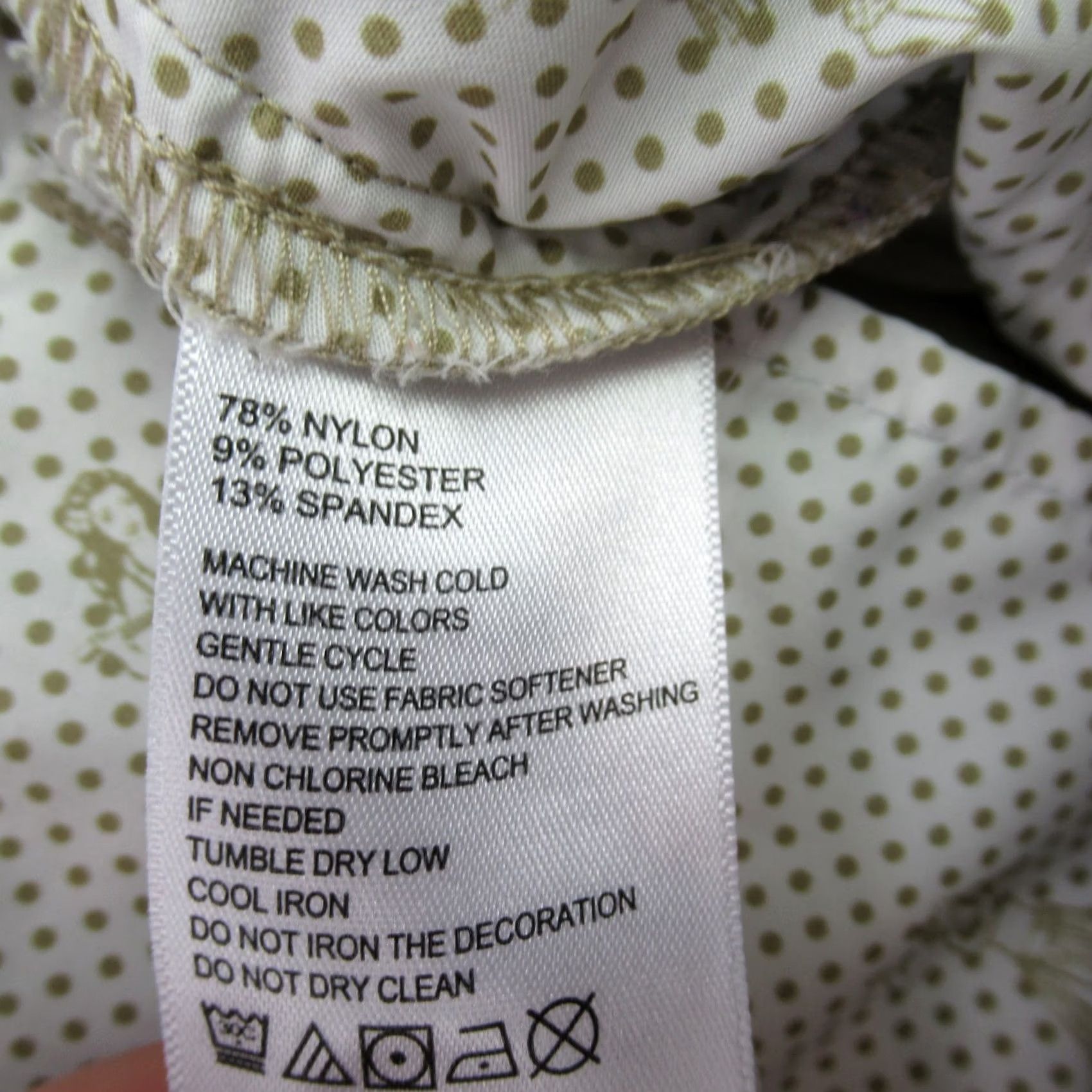Tommy Bahama Tommy Bahama Shorts Mens 44 Pocket Lightweight Outdoors Chino Beige Size US 44 / EU 60 - 4 Thumbnail