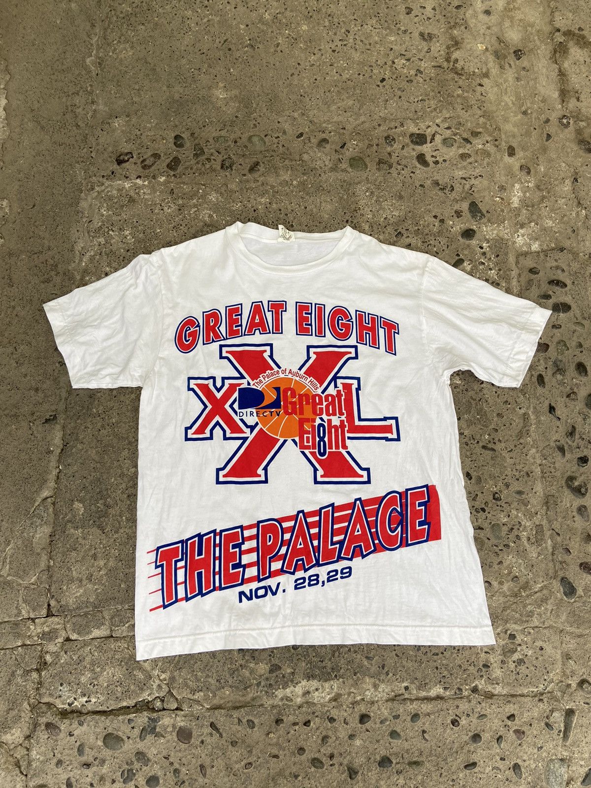 NBA Vintage the great eight Detroit pistons the palace T shirt Size US XXL / EU 58 / 5 - 1 Thumbnail