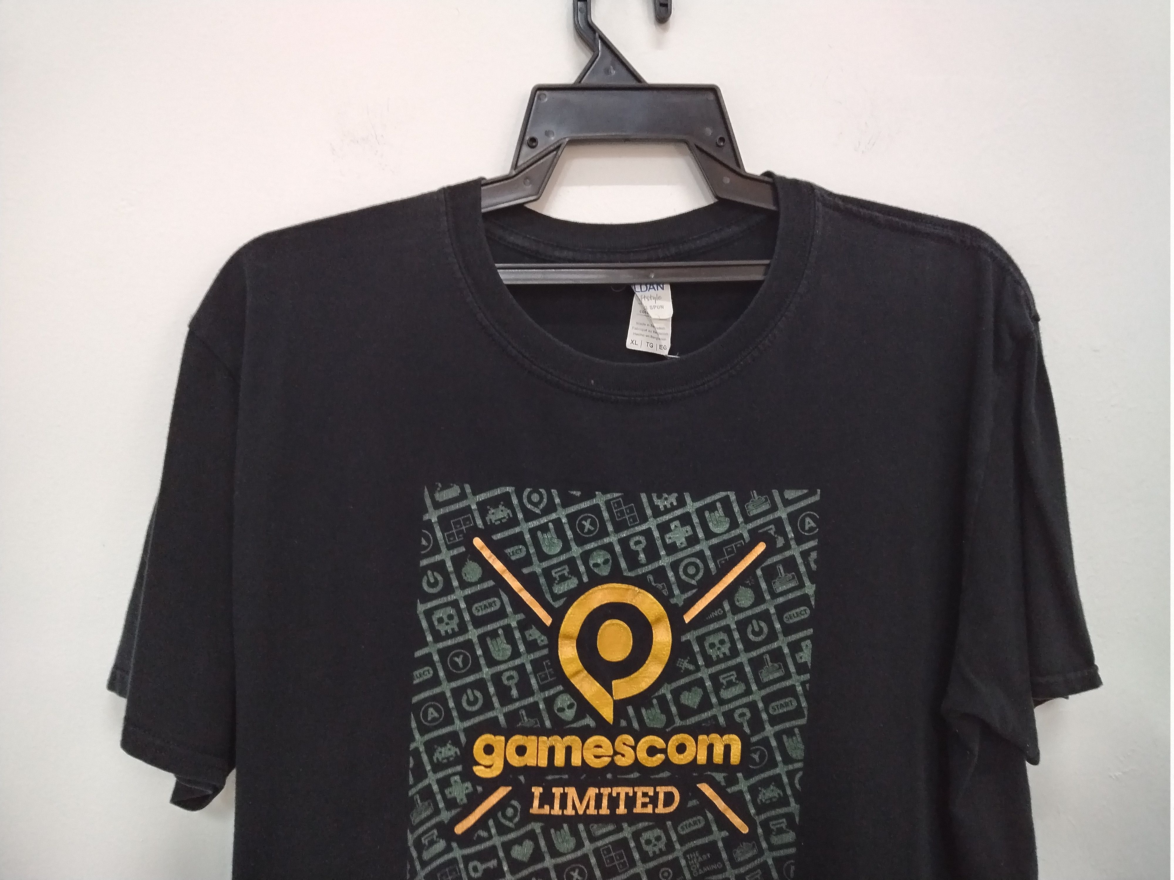 The Game 💥Steals🔥VINTAGE EPIC GAMESCOM LIMETED NICE PRINTED T SHIRT Size US XL / EU 56 / 4 - 5 Thumbnail