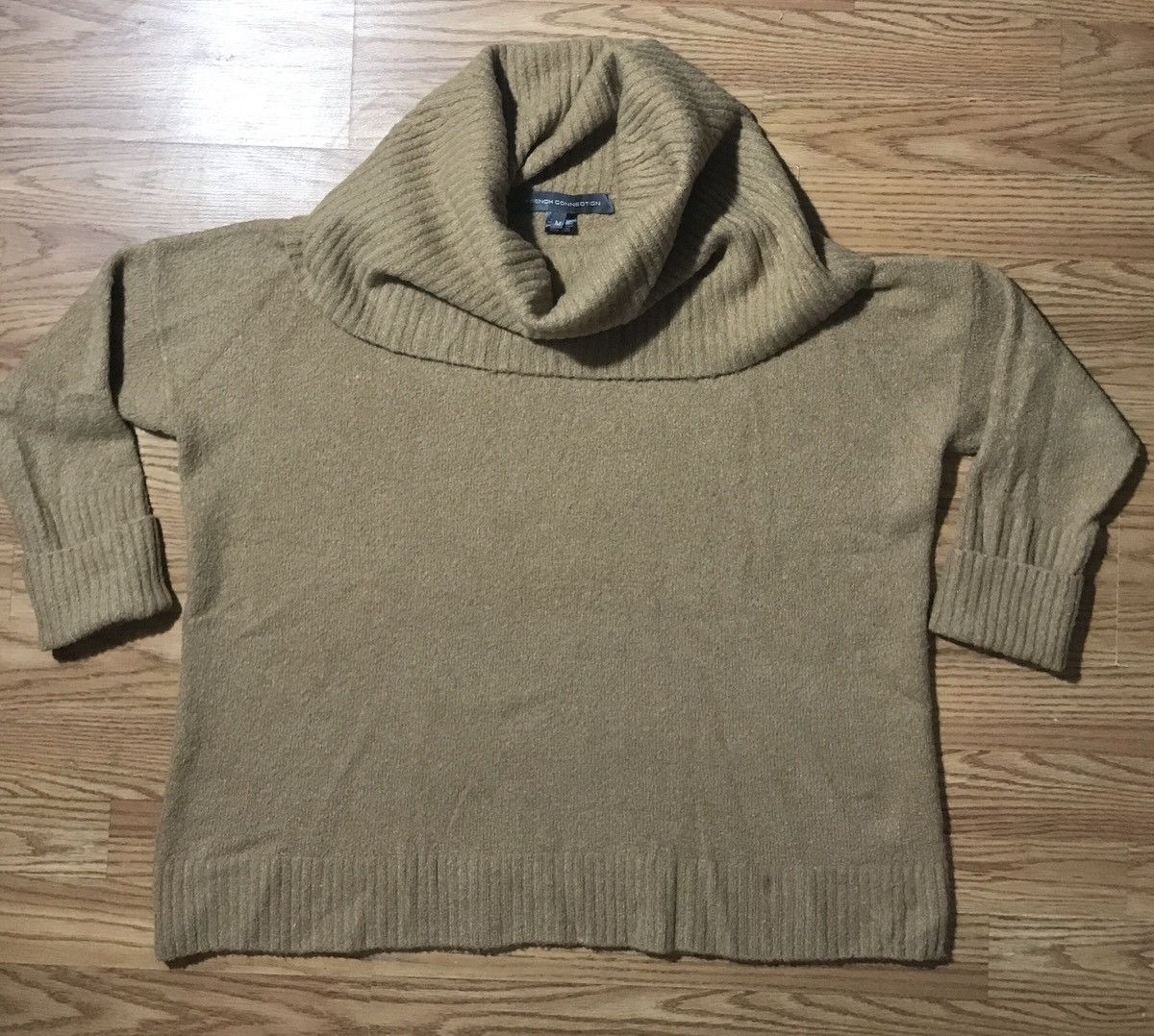 French Connection French Connection Women’s M Turtleneck Sweater Beige NWOT Size M / US 6-8 / IT 42-44 - 1 Thumbnail
