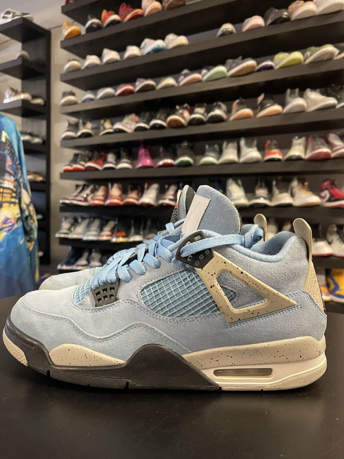 Jordan Brand Size 10.5 - Jordan 4 University Blue Used No Box! Size US 10.5 / EU 43-44 - 1 Thumbnail