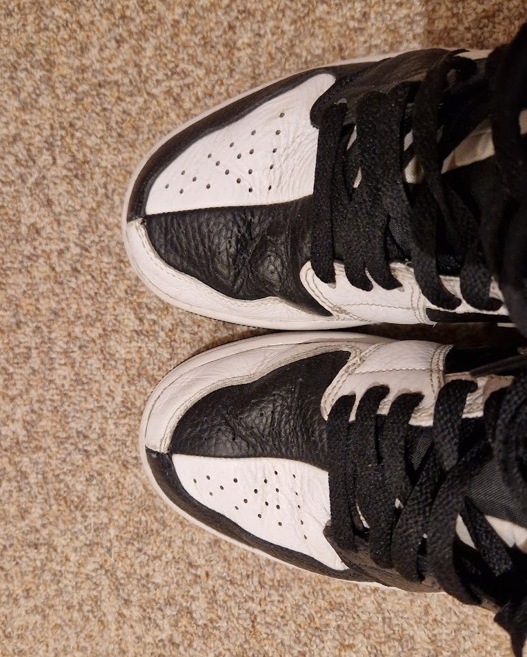 Jordan Brand Air Jordan 1 Mid Invert Black White Size US 9 / IT 39 - 2 Thumbnail