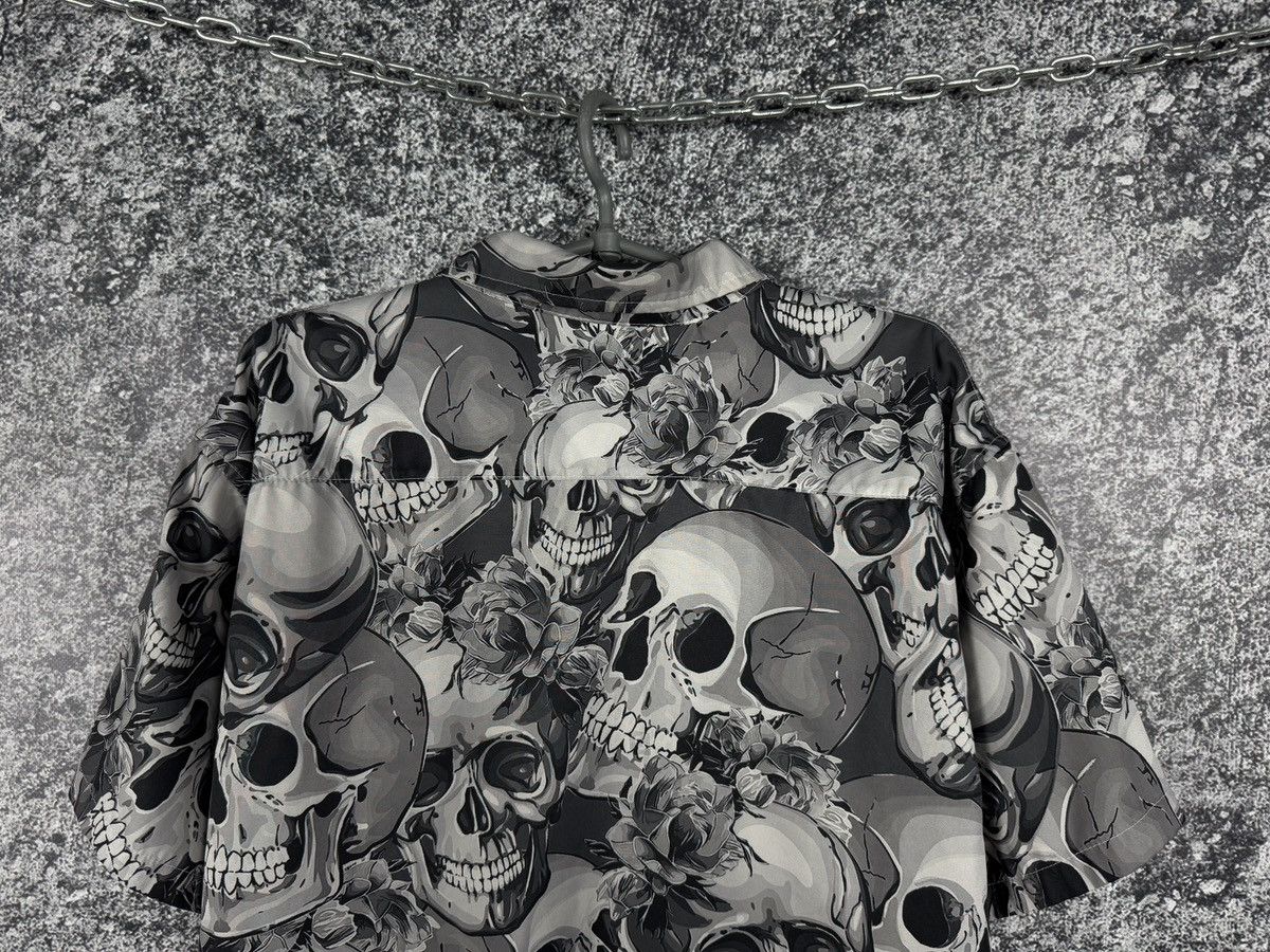 Vintage Vintage Skulls All Over Print Hawaiian Shirt Button Up XL Size US XL / EU 56 / 4 - 8 Thumbnail
