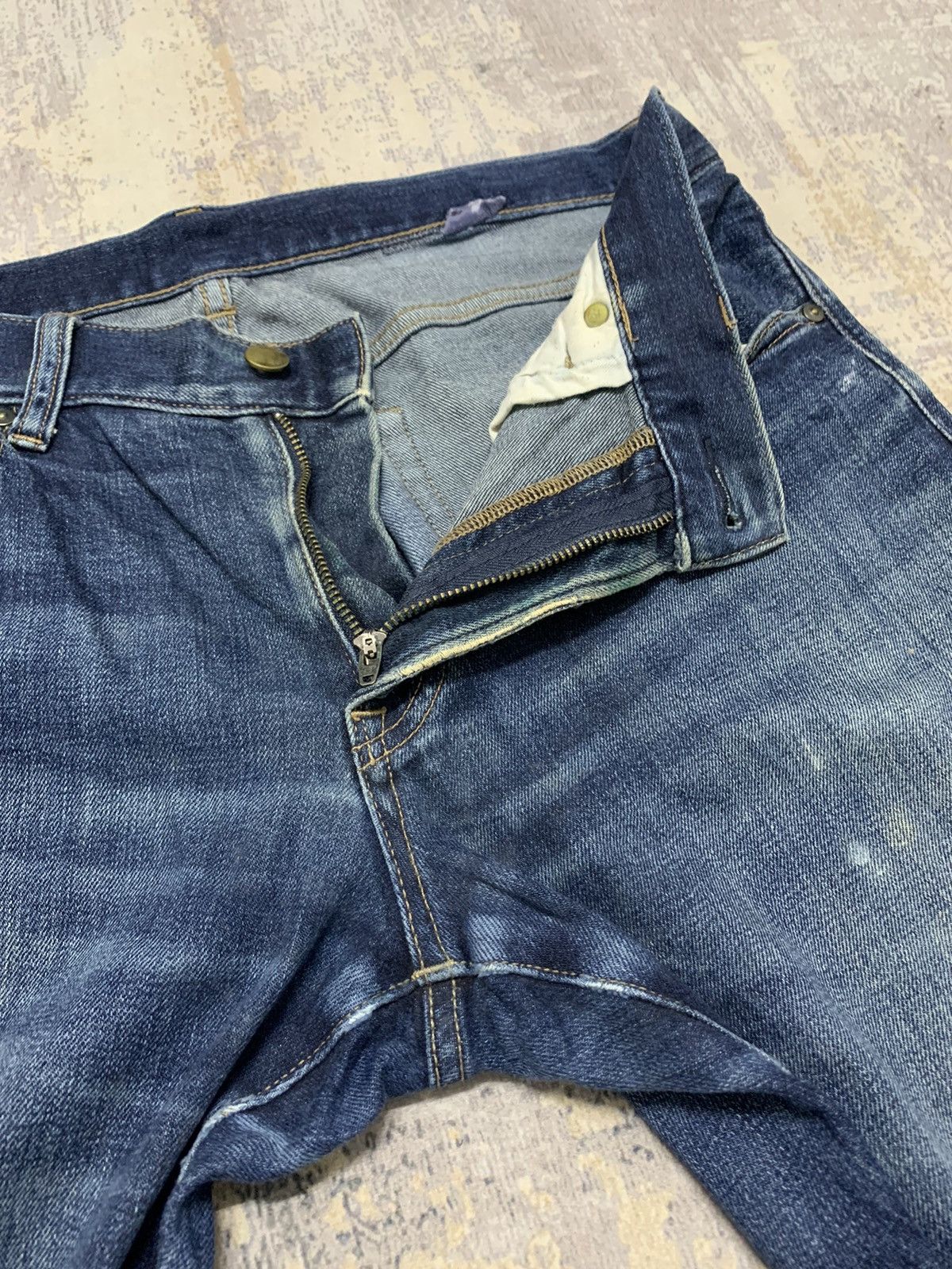 Japanese Brand Distressed Uniqlo Selvedge Undercover Style Jeans 34x31 Size US 35 - 8 Thumbnail