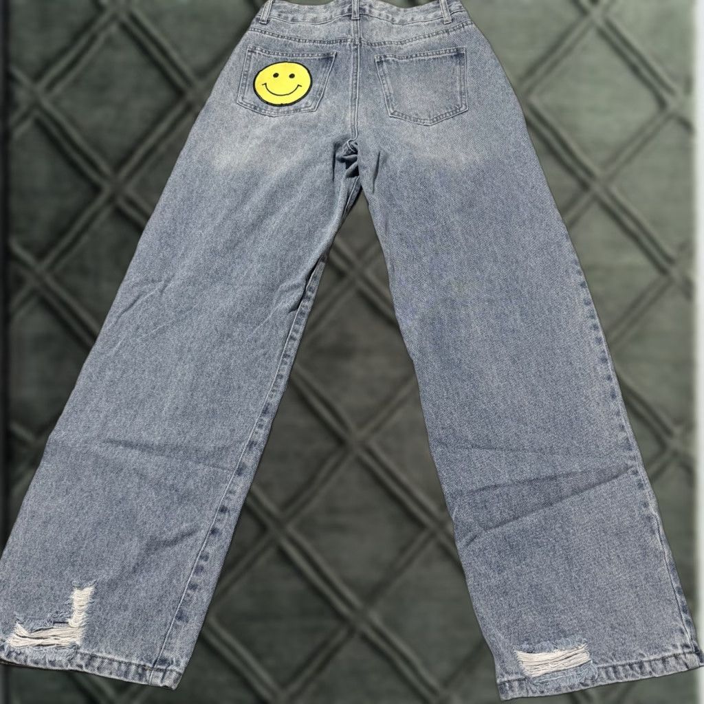 Forever 21 Forever 21 Jeans Women's Blue Denim Distressed Smiley Patch Baggy - 27 Size 27" / US 4 / IT 40 - 1 Thumbnail