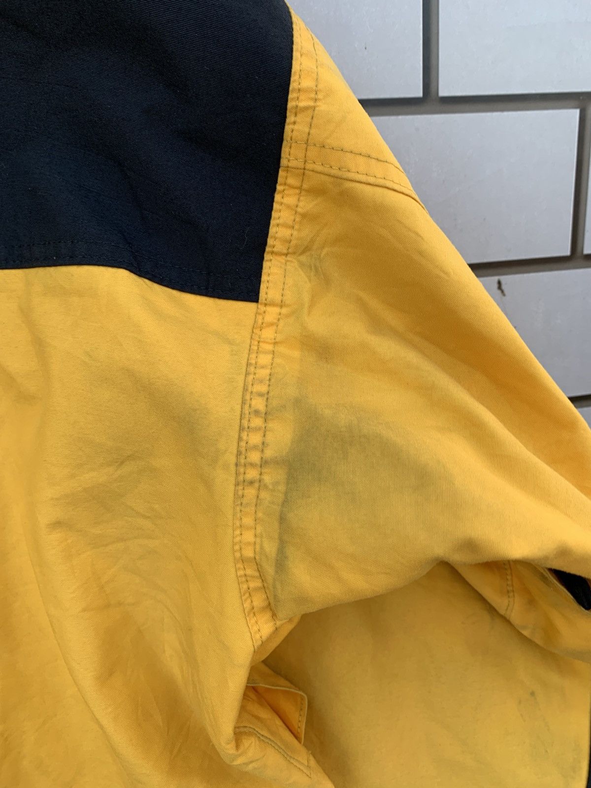 The North Face Vintage The North Face Gore-Tex Hoodie Jacket Size US L / EU 52-54 / 3 - 16 Thumbnail