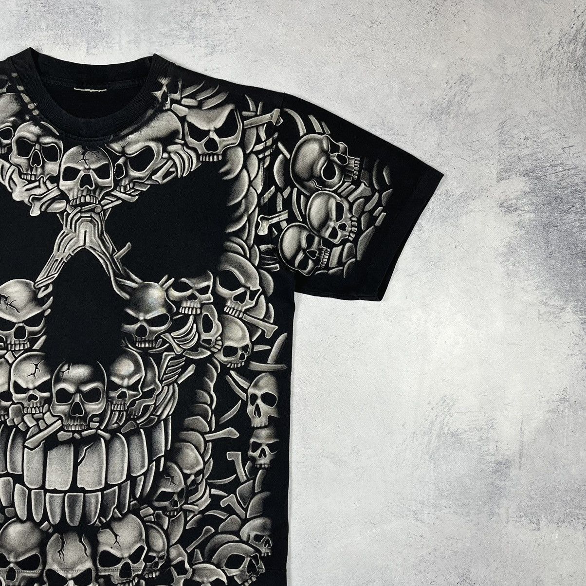 Vintage Vintage Skulls All Over Print rare single stitch T shirt 90s Size US M / EU 48-50 / 2 - 3 Thumbnail