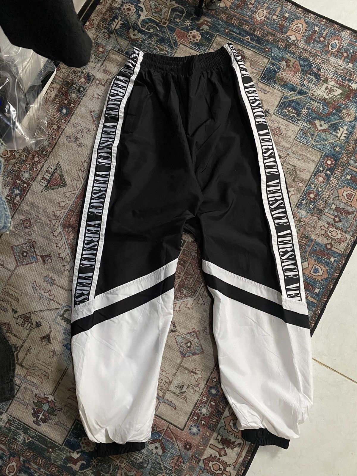 Versace Vintage Versace Trackpants Size US 32 / EU 48 - 2 Thumbnail