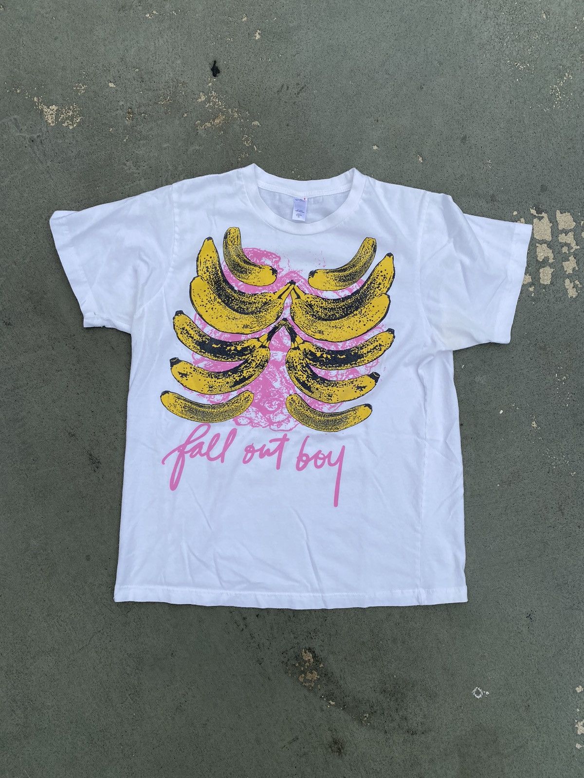 Band Tees × Vintage Crazy y2k fall out boys banana rib cage essential shirt Size US S / EU 44-46 / 1 - 1 Thumbnail