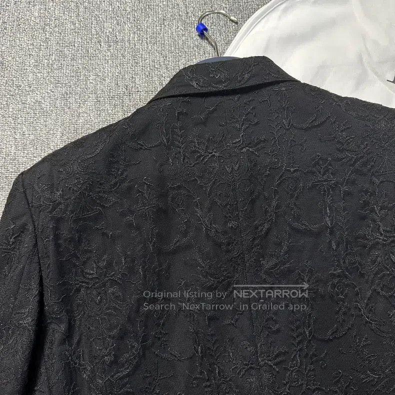 Dior Dior Embossed embroidered floral suit Size 54R - 5 Thumbnail