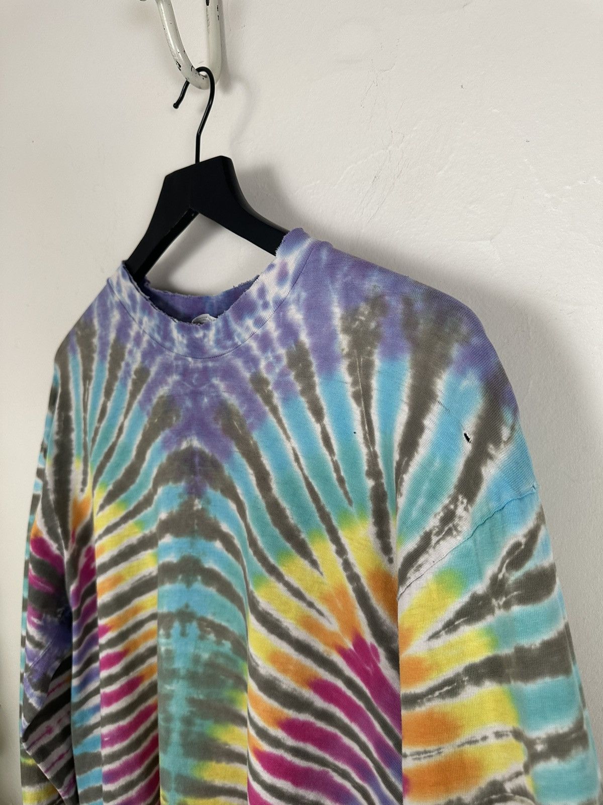 Hanes (L) AMAZING THRASHED OUT Tye Dye Longsleeve Tee Size US L / EU 52-54 / 3 - 9 Thumbnail