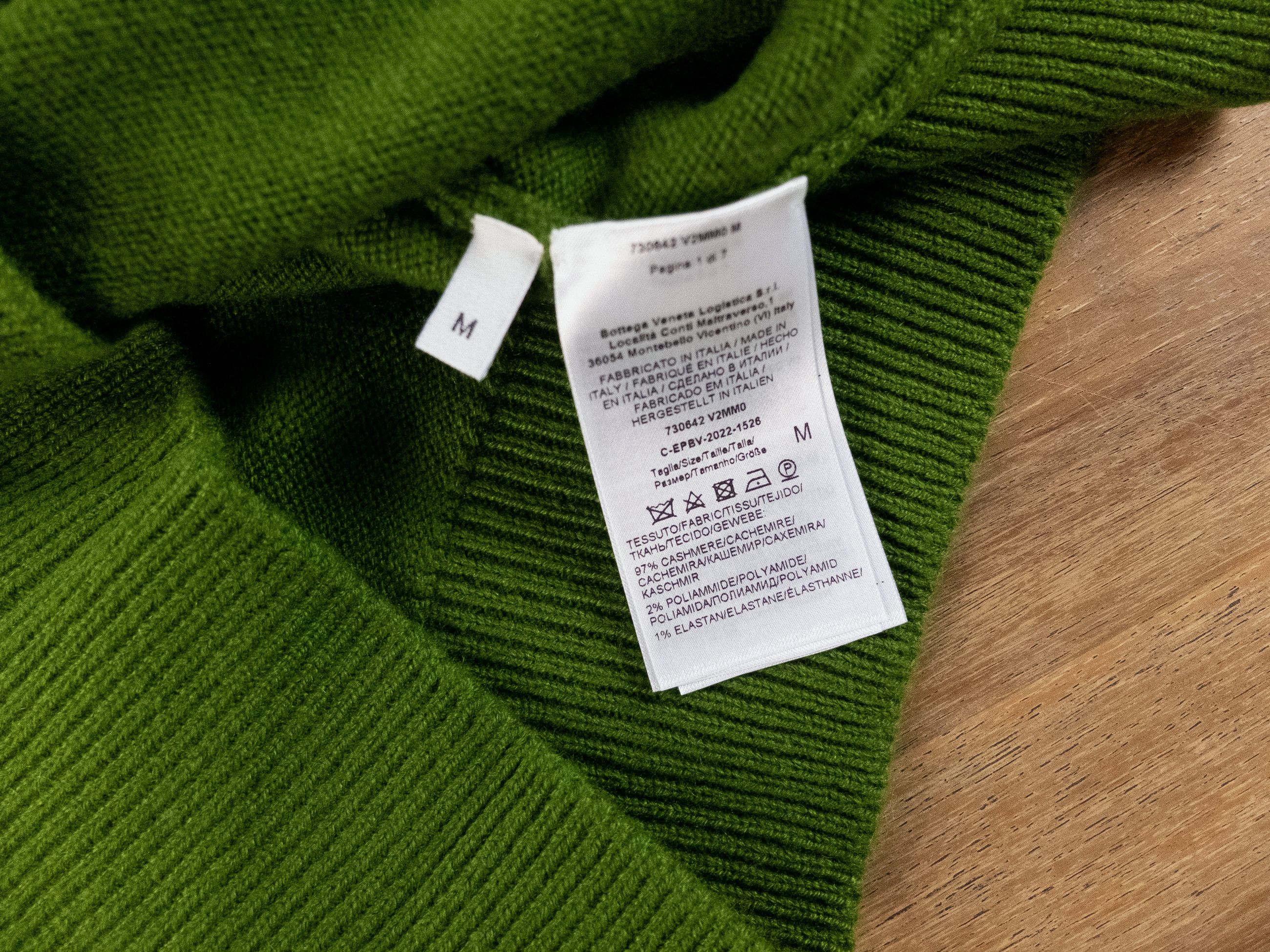 Bottega Veneta BOTTEGA VENETA Jalapeno green cashmere sweater Medium q Size US M / EU 48-50 / 2 - 8 Thumbnail