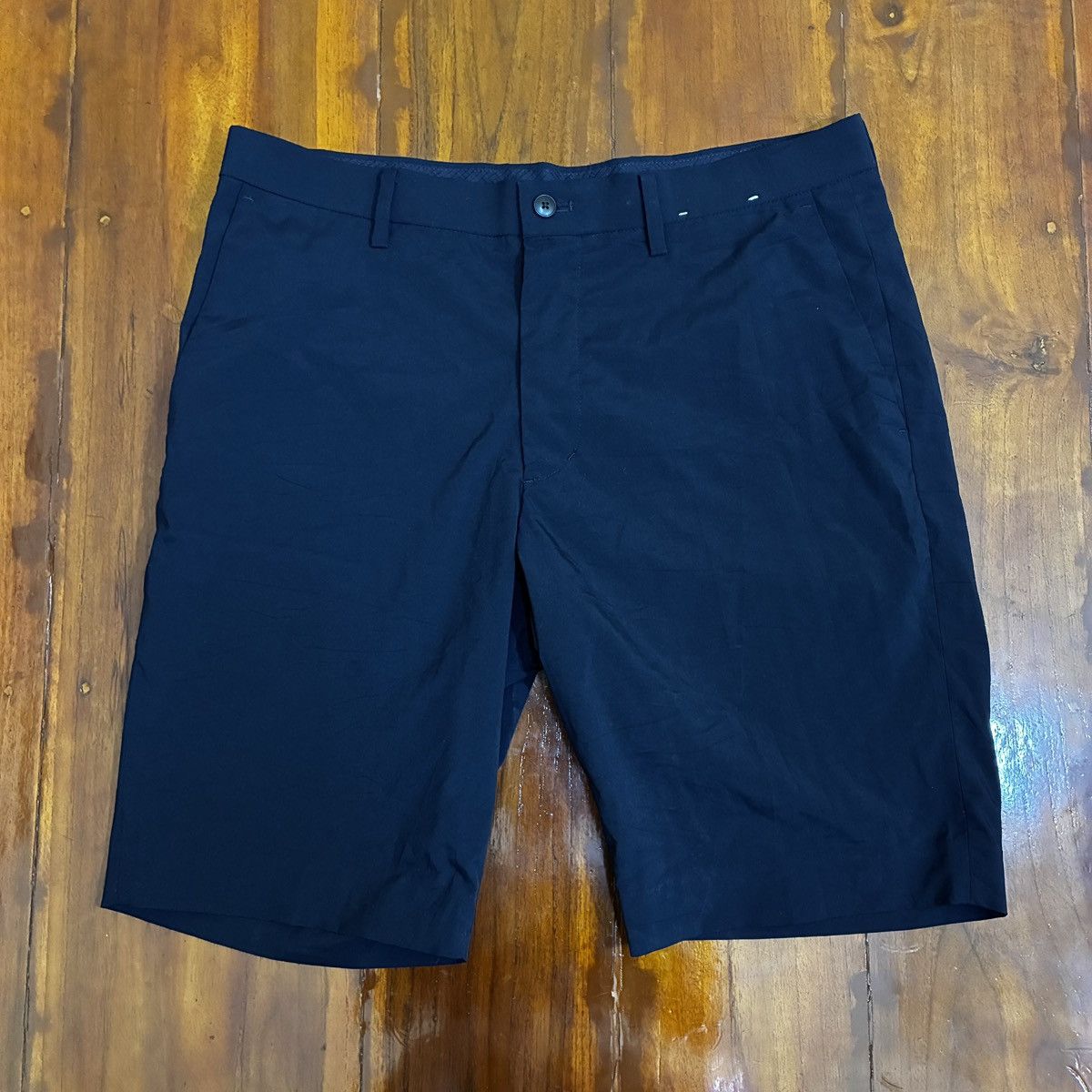 Uniqlo Uniqlo Short Pants Size US 32 / EU 48 - 1 Thumbnail