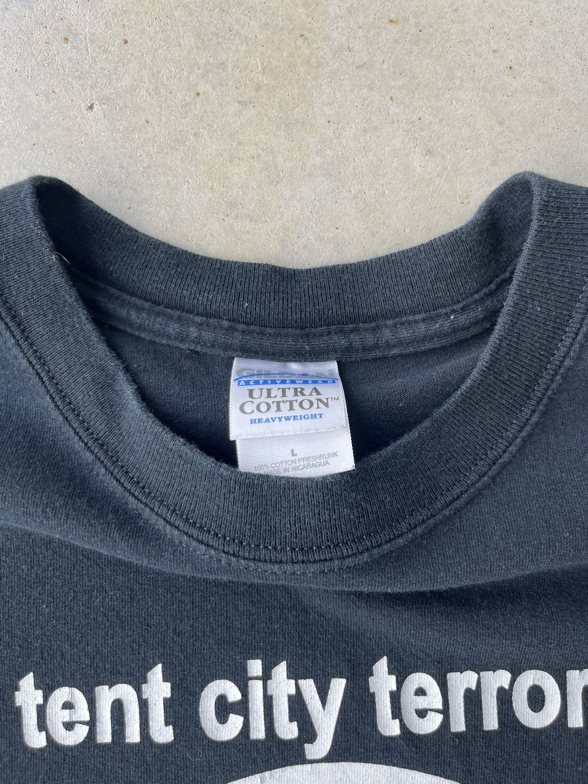 Vintage Vintage Y2K Tent City Terrors Funny Homeless Shelter T-Shirt Size US L / EU 52-54 / 3 - 4 Thumbnail