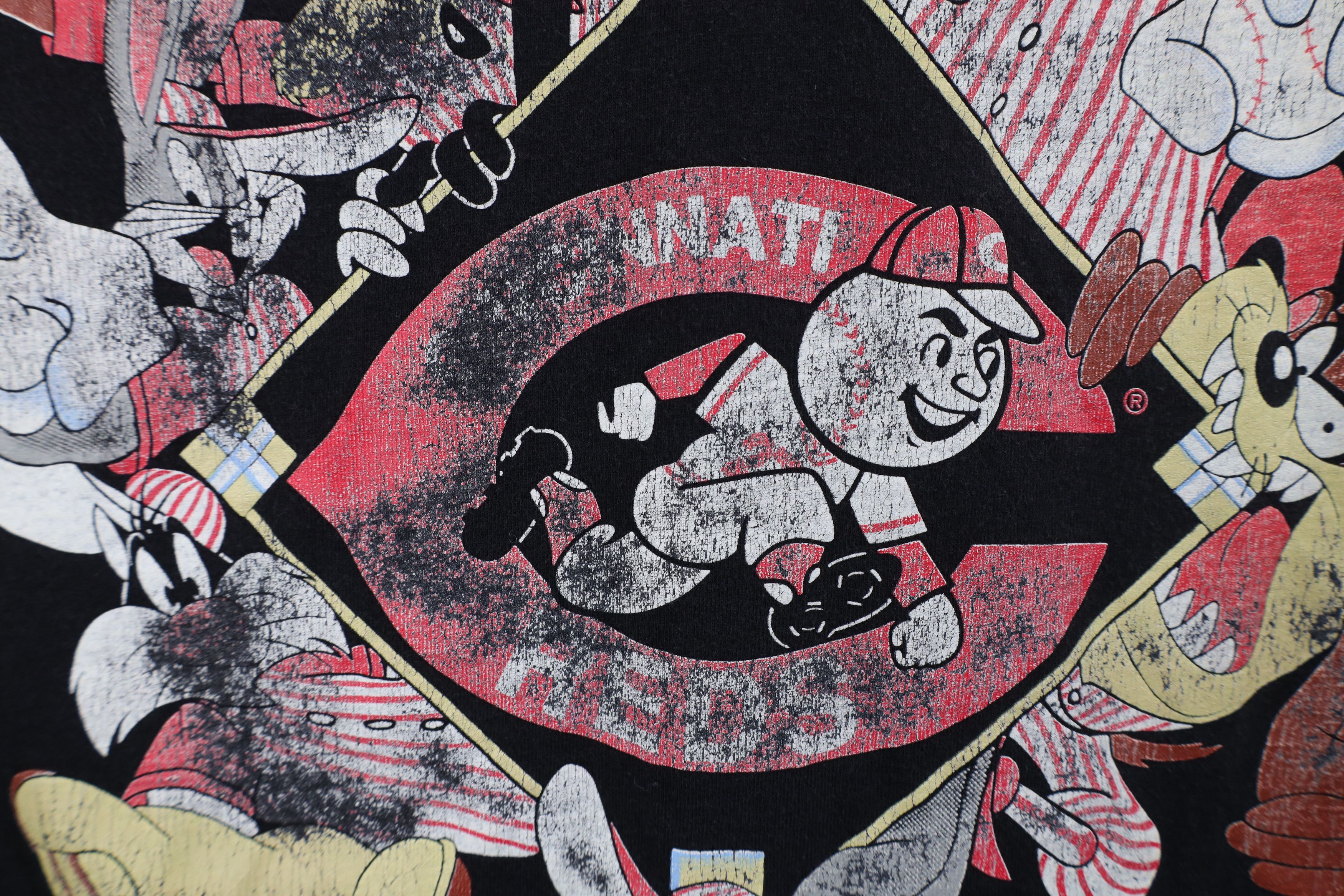Vintage Vintage 90s Looney Tunes Reds Baseball T-Shirt USA Size US XL / EU 56 / 4 - 6 Thumbnail