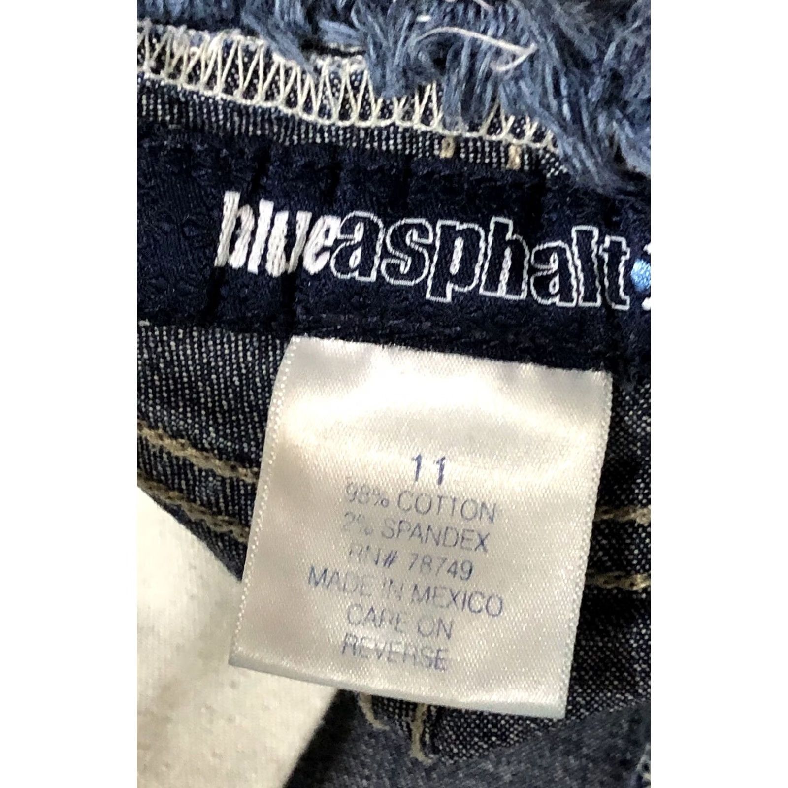 Denime VINTAGE Blue Asphalt Cut Off Jean Shorts 11 Frayed Mid Rise Denim 30"W Y2K 90s Jeans Womens Shorts 90s Bohemian Grunge Hip Hop Girls JS/NB Size 32" / US 10 / IT 46 - 3 Thumbnail