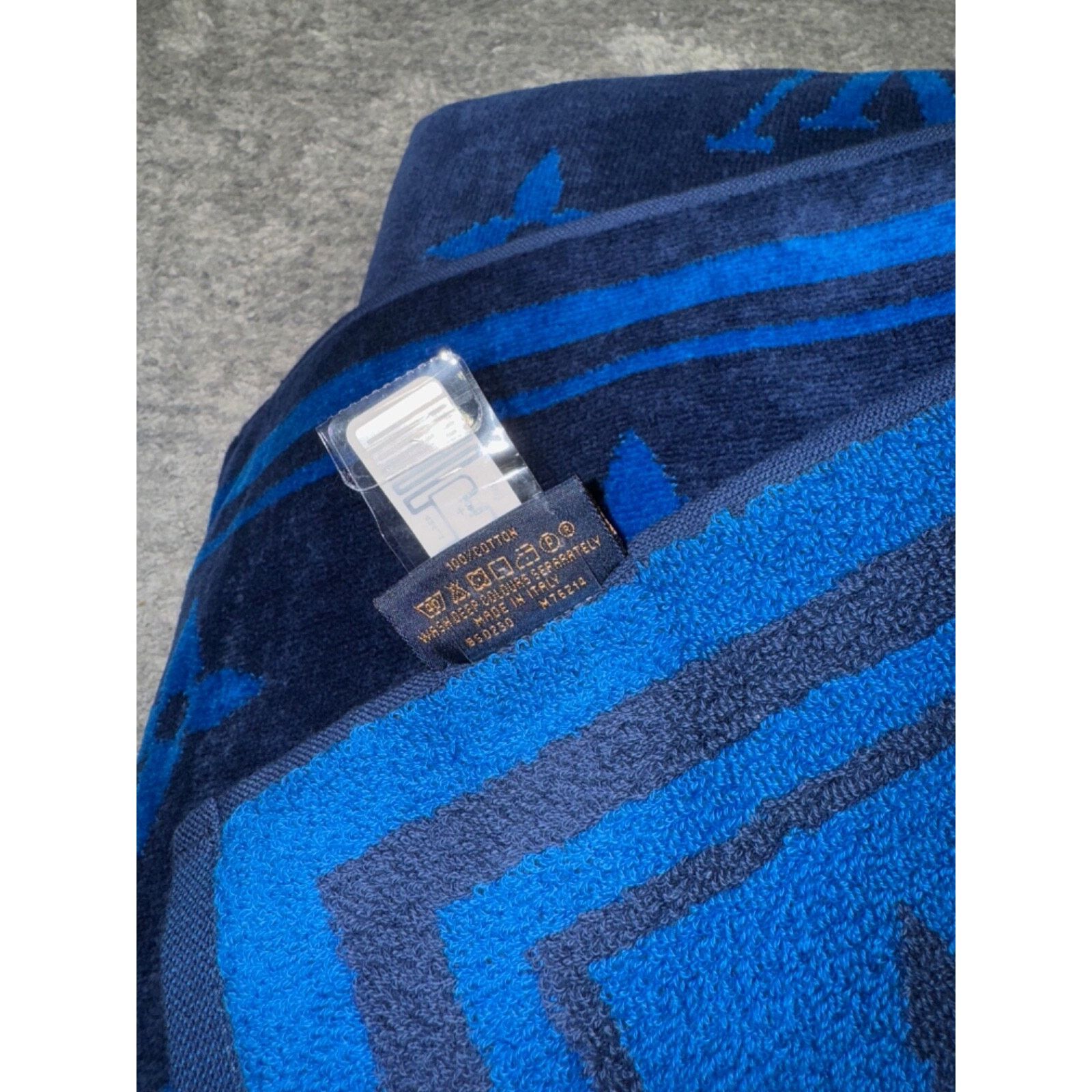 Louis Vuitton Louis Vuitton Serviette Bain Cobalt Bath Beach Towel Size ONE SIZE - 10 Thumbnail