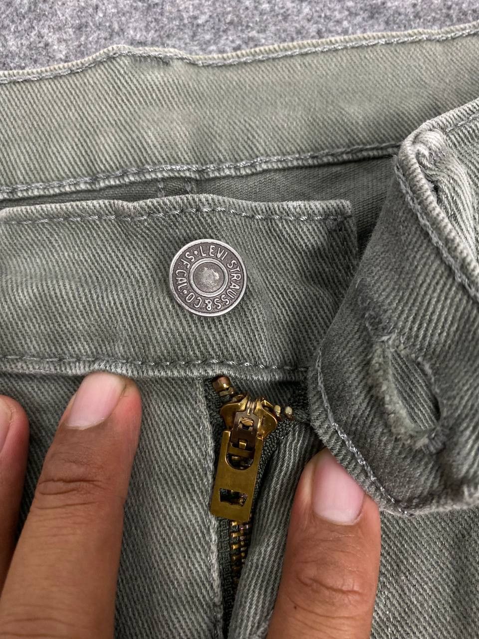 Levi's levis 514 slim straight distressed denim Size US 33 - 9 Thumbnail