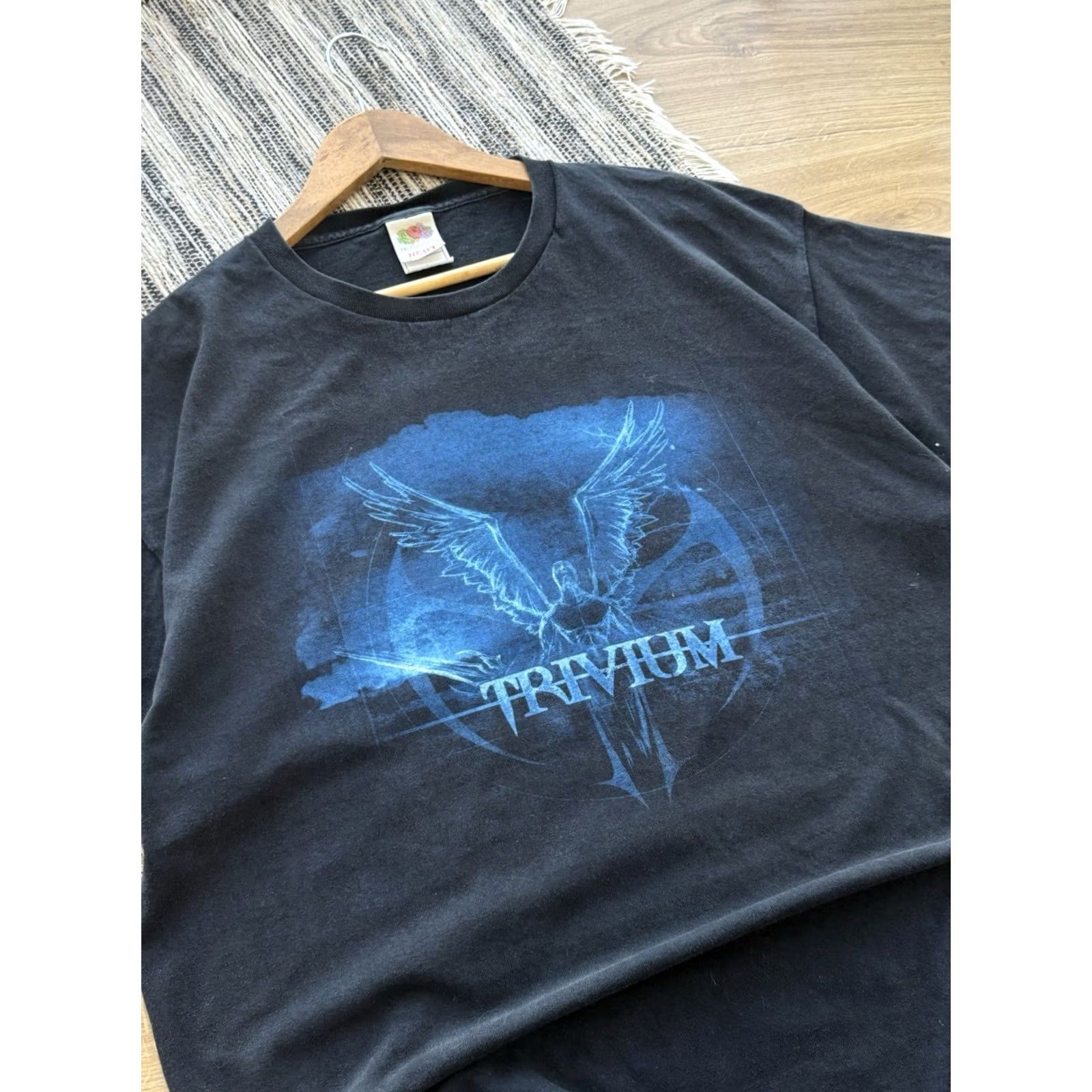 Fruit Of The Loom Trivium Big Logo Graphic Print Vintage Rock Band T shirt L Mens Cotton Black Short Sleeve Size US L / EU 52-54 / 3 - 6 Thumbnail