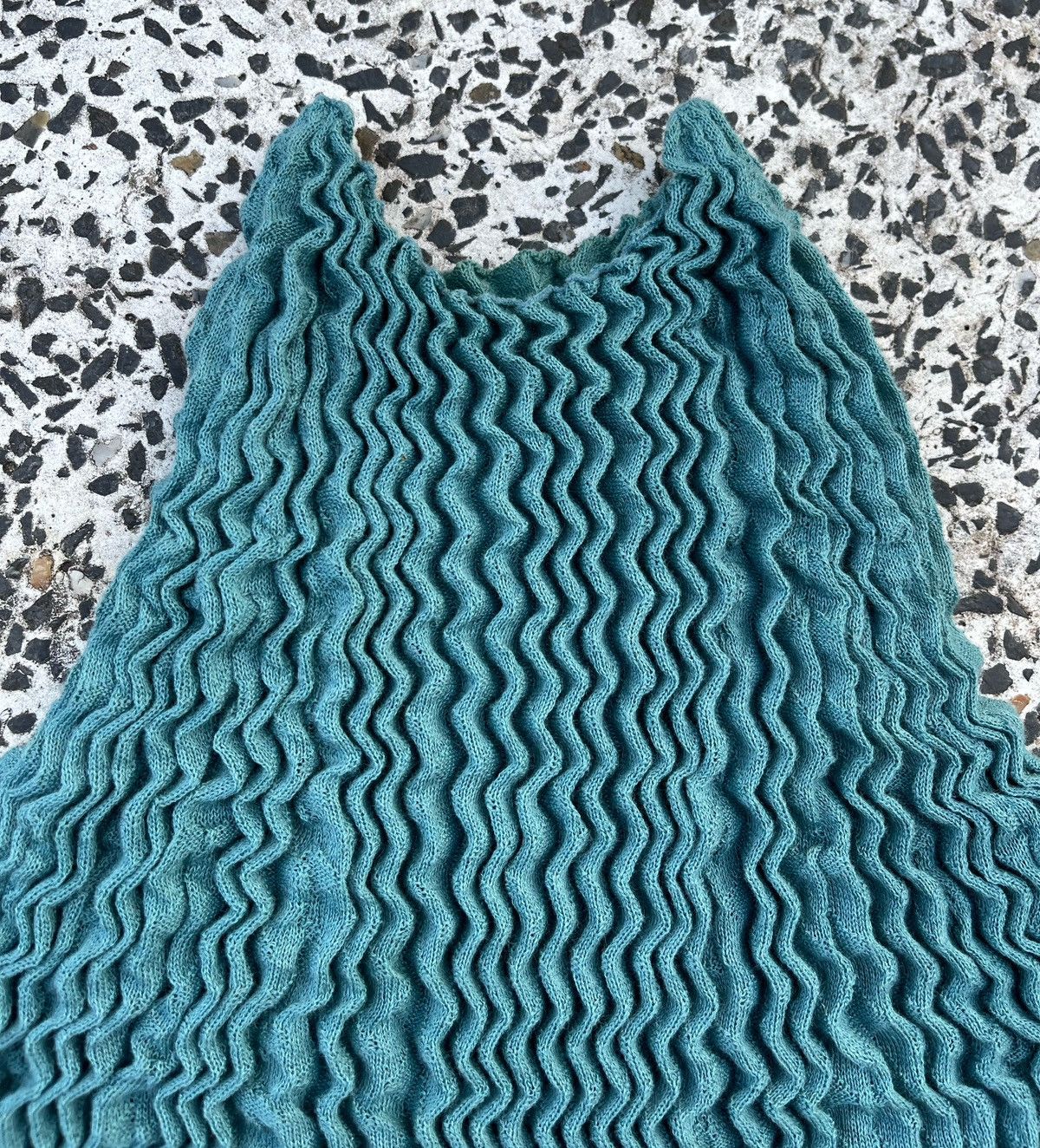 Issey Miyake 🔥S/S 2019 ISSEY MIYAKE PLEATED HEAT-PRESSED STRETCH CROP TOP Size ONE SIZE - 4 Thumbnail