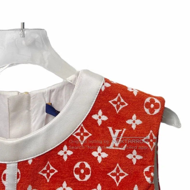 Louis Vuitton Louis Vuitton Red Logo Sleeveless Top. Size US S / EU 44-46 / 1 - 4 Thumbnail