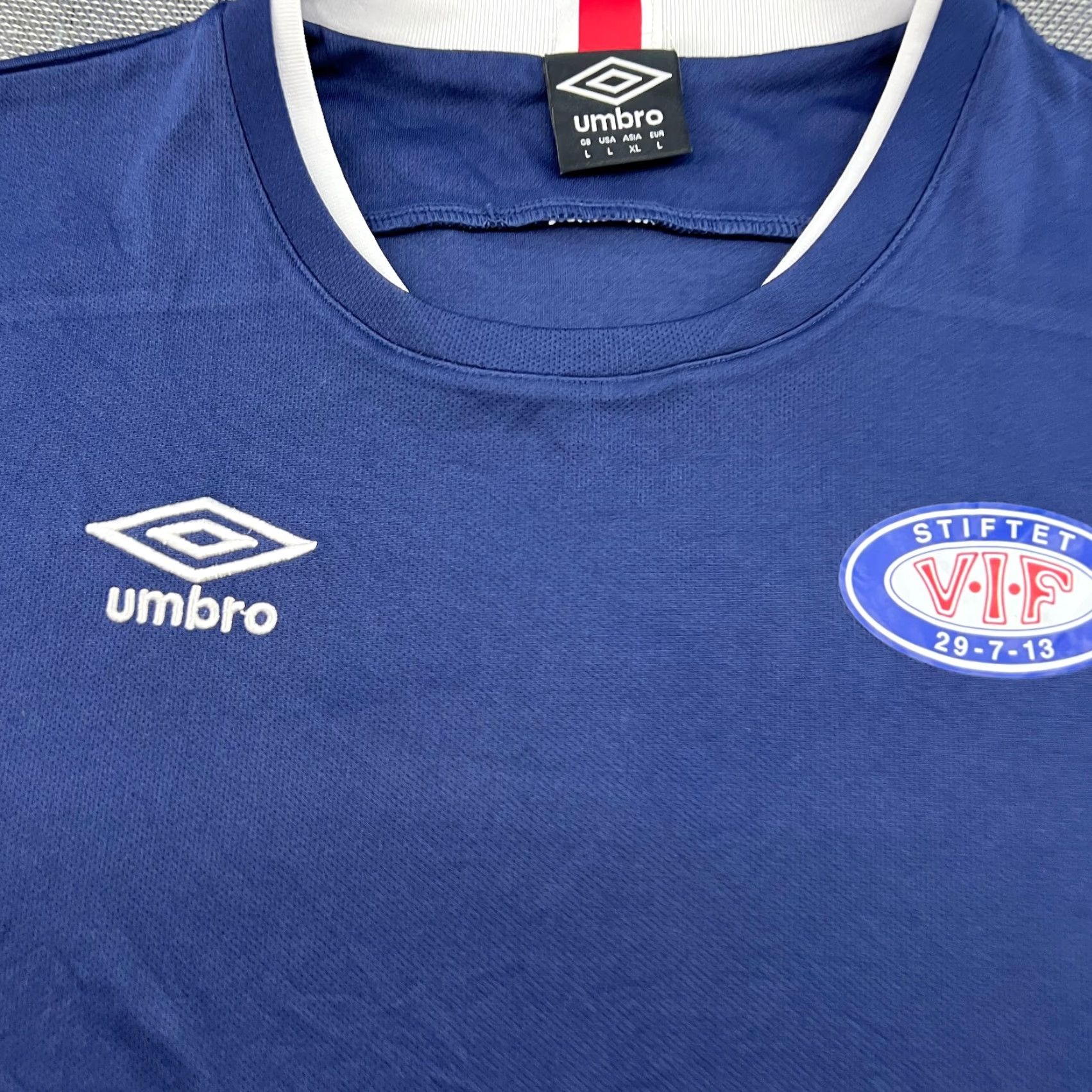 Umbro Umbro Valerenga Mens Training Football Jersey Blue Adult Shirt L Short Sleeve Premium Moisture Wicking Quick Dry Athletic Football Theme Size US L / EU 52-54 / 3 - 3 Thumbnail