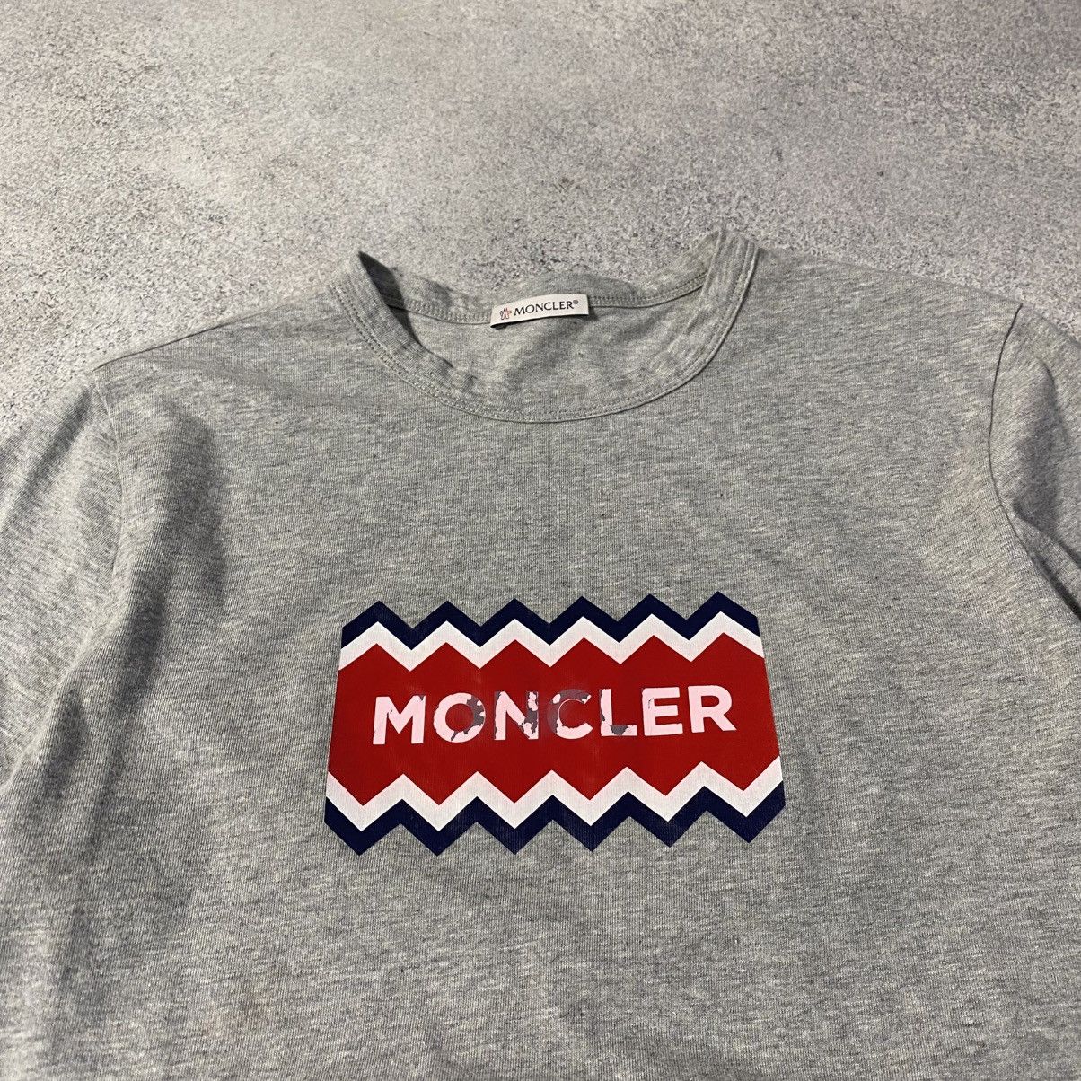 Moncler Moncler T-Shirt big logo luxury Size US S / EU 44-46 / 1 - 3 Thumbnail