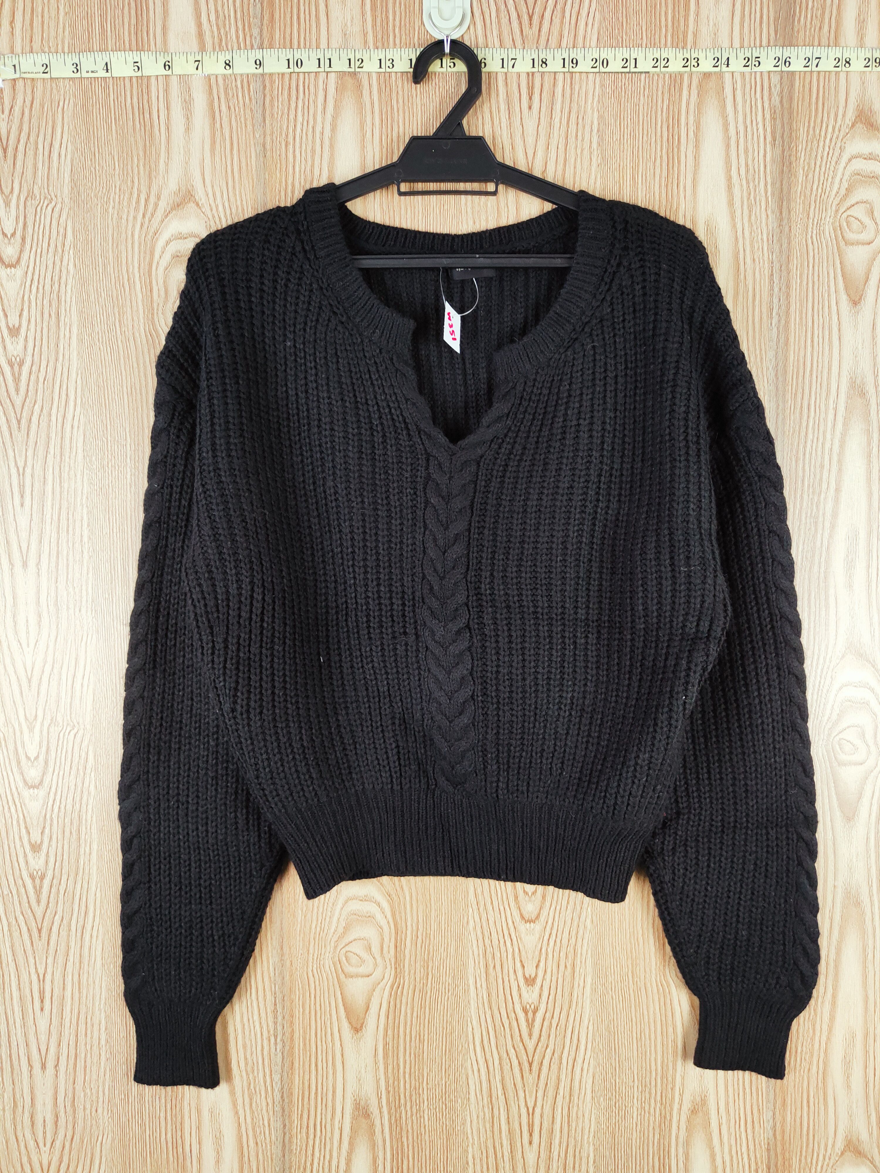Japanese Brand Apart by Lowrys Black Knitwear Crop Tops #W351 Size L / US 10 / IT 46 - 1 Thumbnail