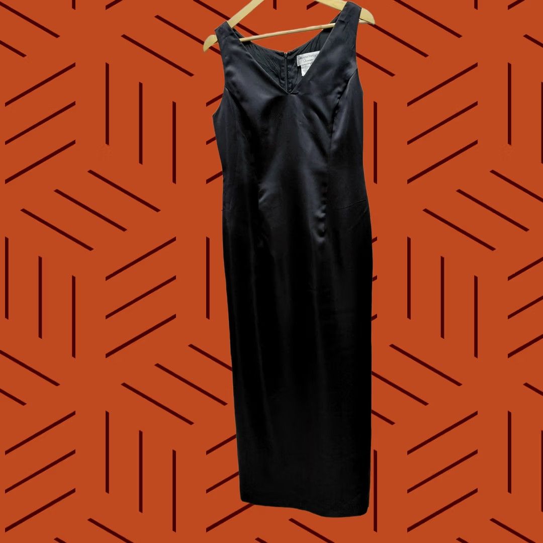 Adrianna Papell ADRIANNA PAPELL Occasions Black Solid Long Dress Size 10 Size L / US 10 / IT 46 - 1 Thumbnail