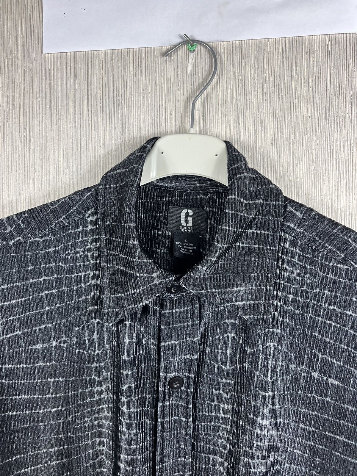 Guess × Vintage Vintage Guess USA nylon crocodile skin short sleeve shirt Size US S / EU 44-46 / 1 - 11 Thumbnail