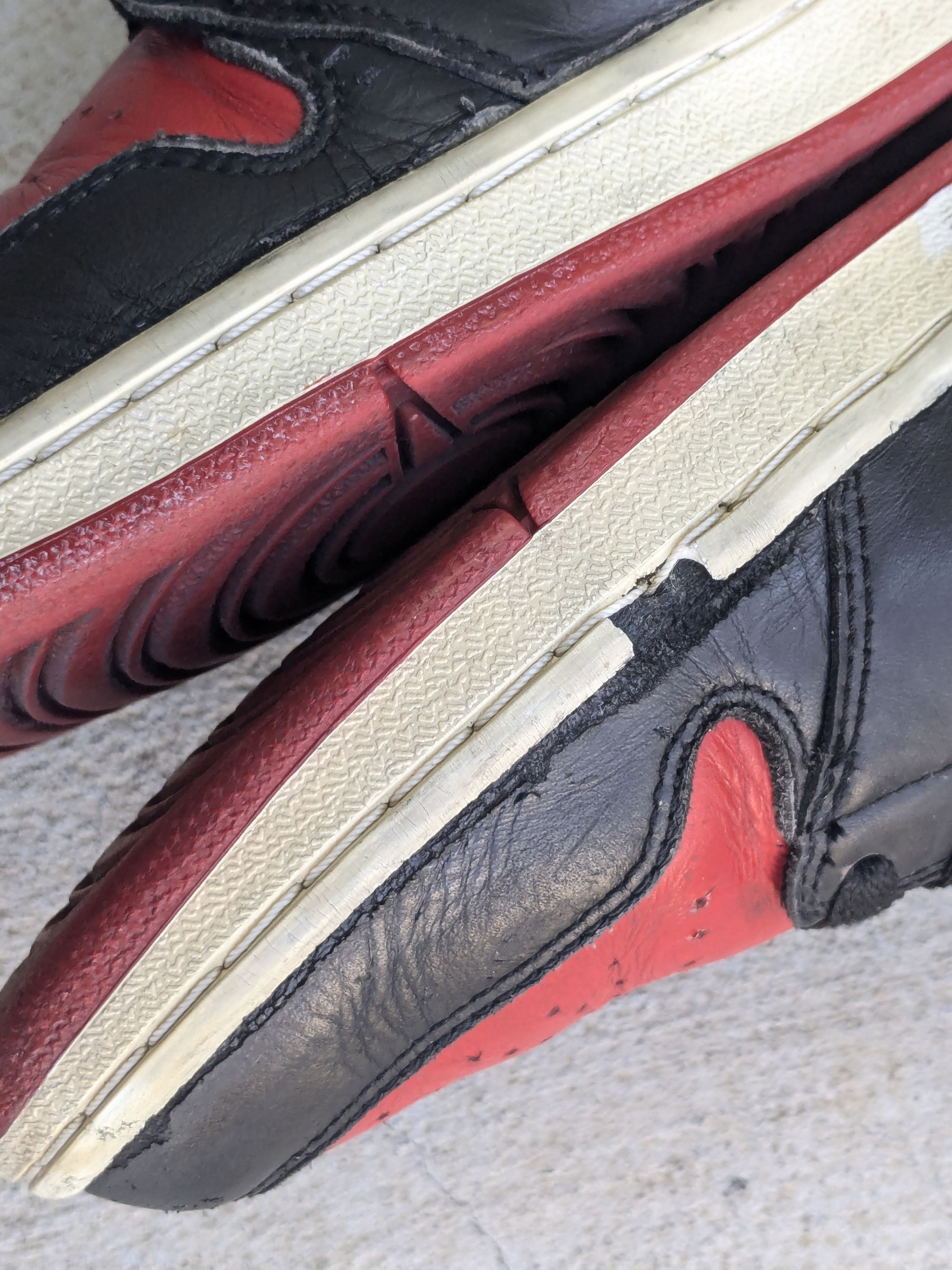Jordan Brand Nike Air Jordan 1 Bred 2001 High Tops 2001 136066-061 Size US 11.5 / EU 44-45 - 12 Thumbnail