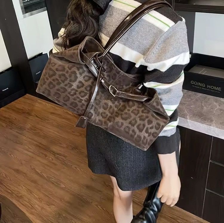 Other Y2K Leopard Shoulder Tote Bag Short Handle Unisex Size ONE SIZE - 3 Thumbnail