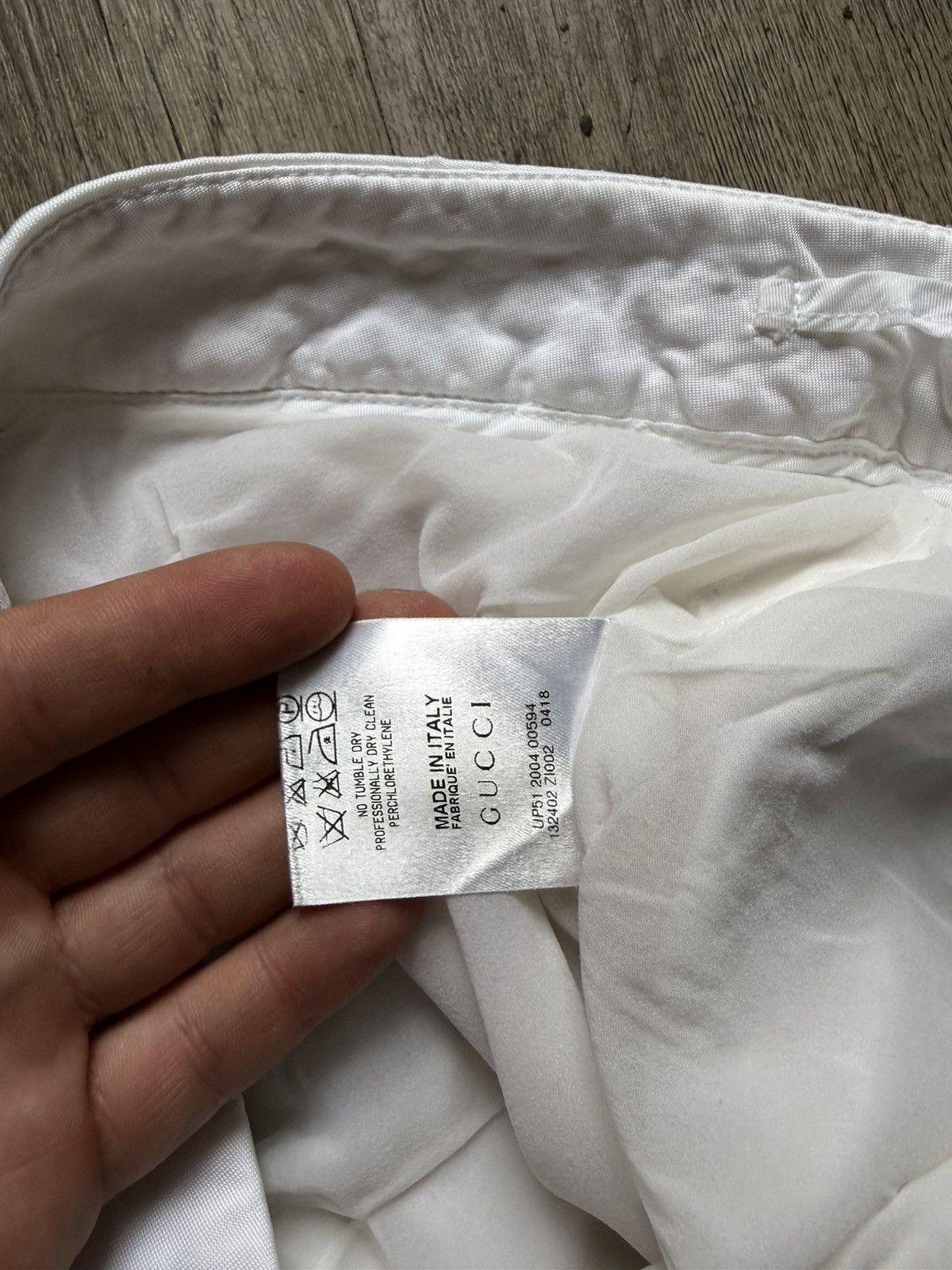 Gucci F/W 2004 Gucci by Tom Ford White satin trousers w/ bow trim Size 32" / US 10 / IT 46 - 10 Thumbnail