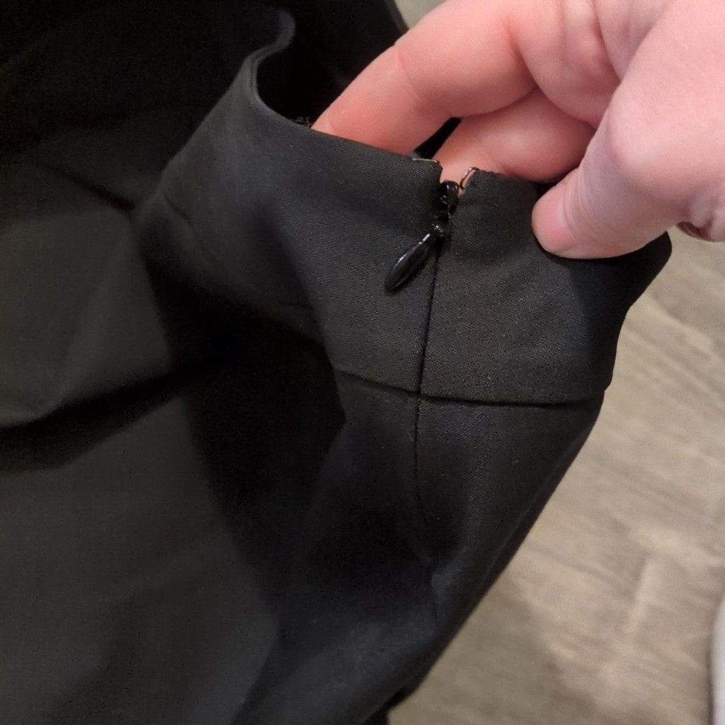 Other Classiques entier black wool blend pencil skirt size 8 Size 30" / US 8 / IT 44 - 4 Thumbnail
