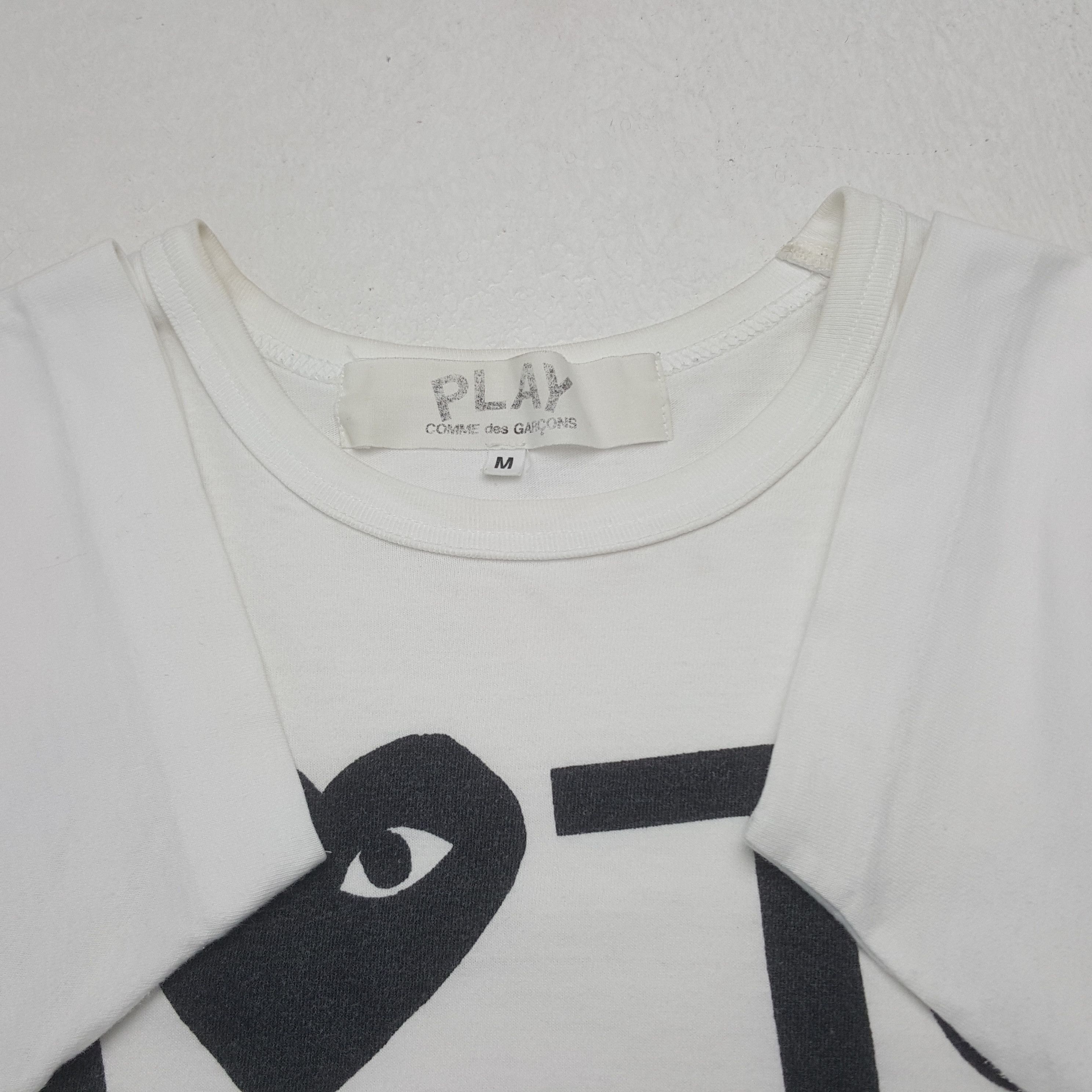 Comme des Garcons PLAY Vintage Play Comme des Garcons Japanese Designer Tshirt RR18 Size US M / EU 48-50 / 2 - 4 Thumbnail